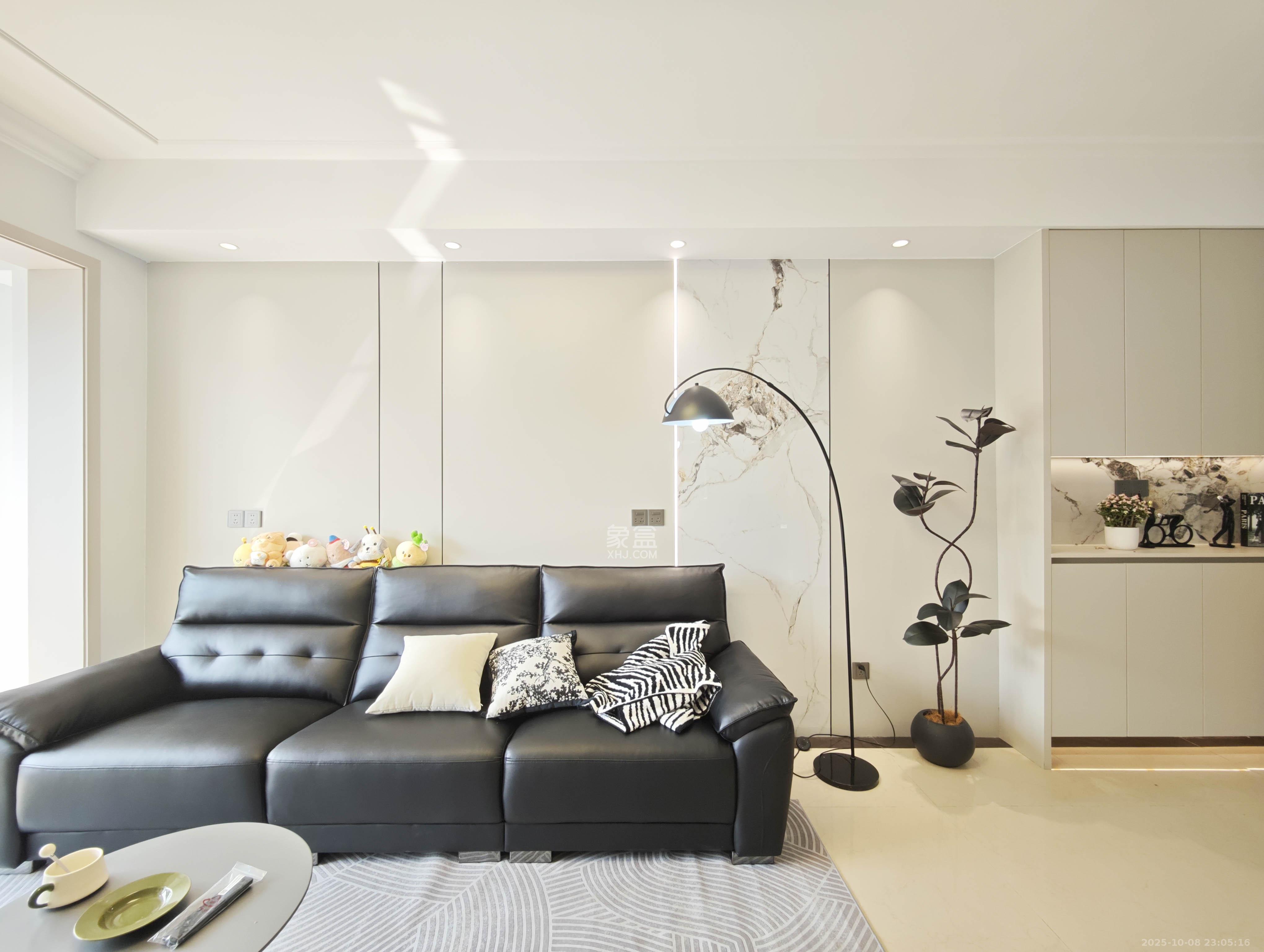 恒大城  2室2厅1卫    71.8万 恒大城  2室2厅1卫    71.8万