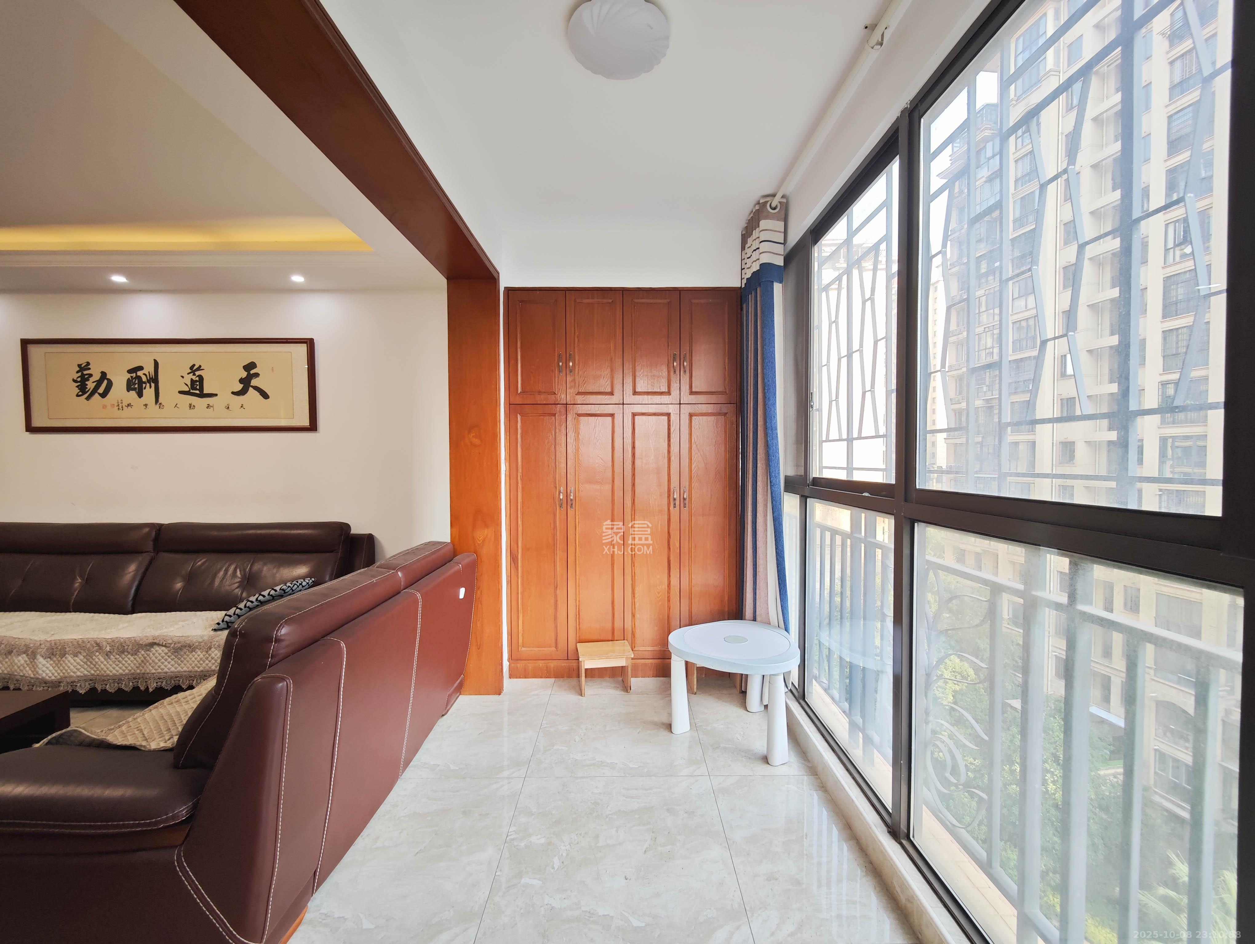 宏聚地中海  4室2厅2卫    128.0万阳台