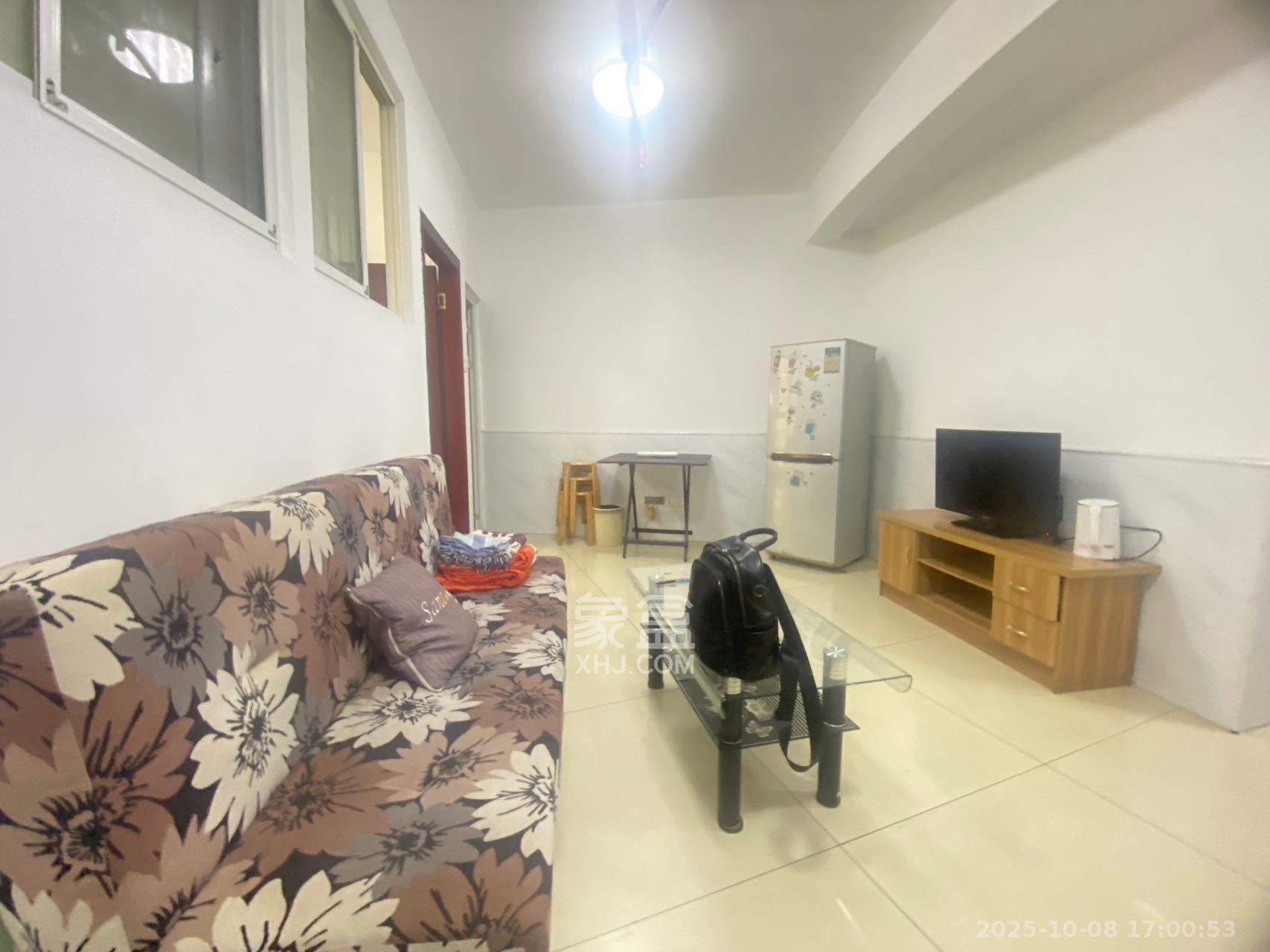 湖韵佳苑 2室2厅1卫 1500.0元/月 湖韵佳苑 2室2厅1卫 1500.0元/月室内图