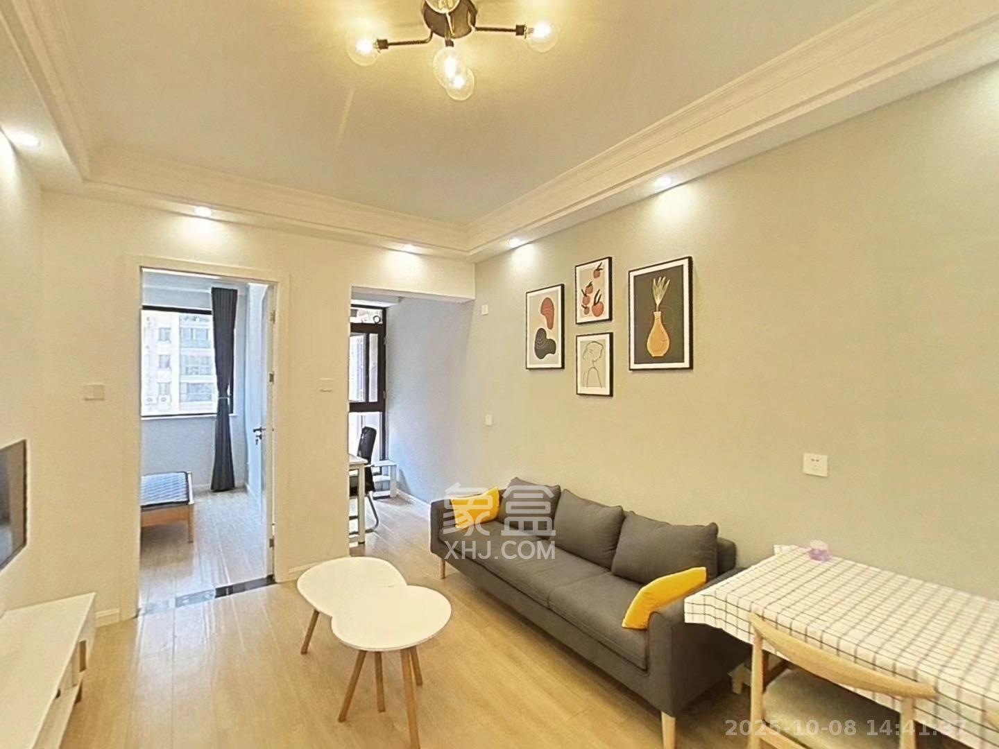 融创融公馆(融创臻苑)  1室1厅1卫    1700.0元/月 融创融公馆(融创臻苑)  1室1厅1卫    1700.0元/月