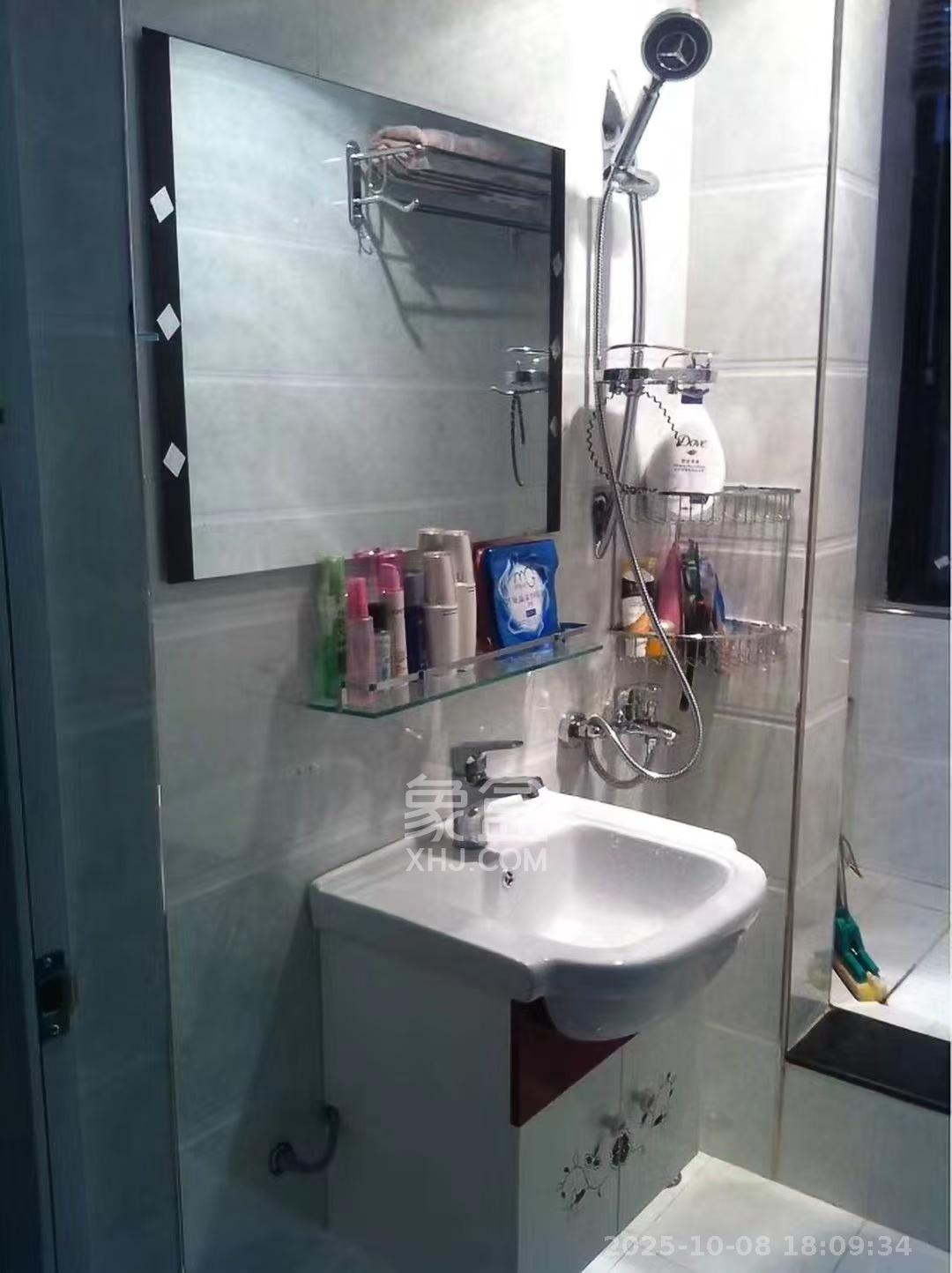 红树湾  1室1厅1卫    1200.0元/月室内图