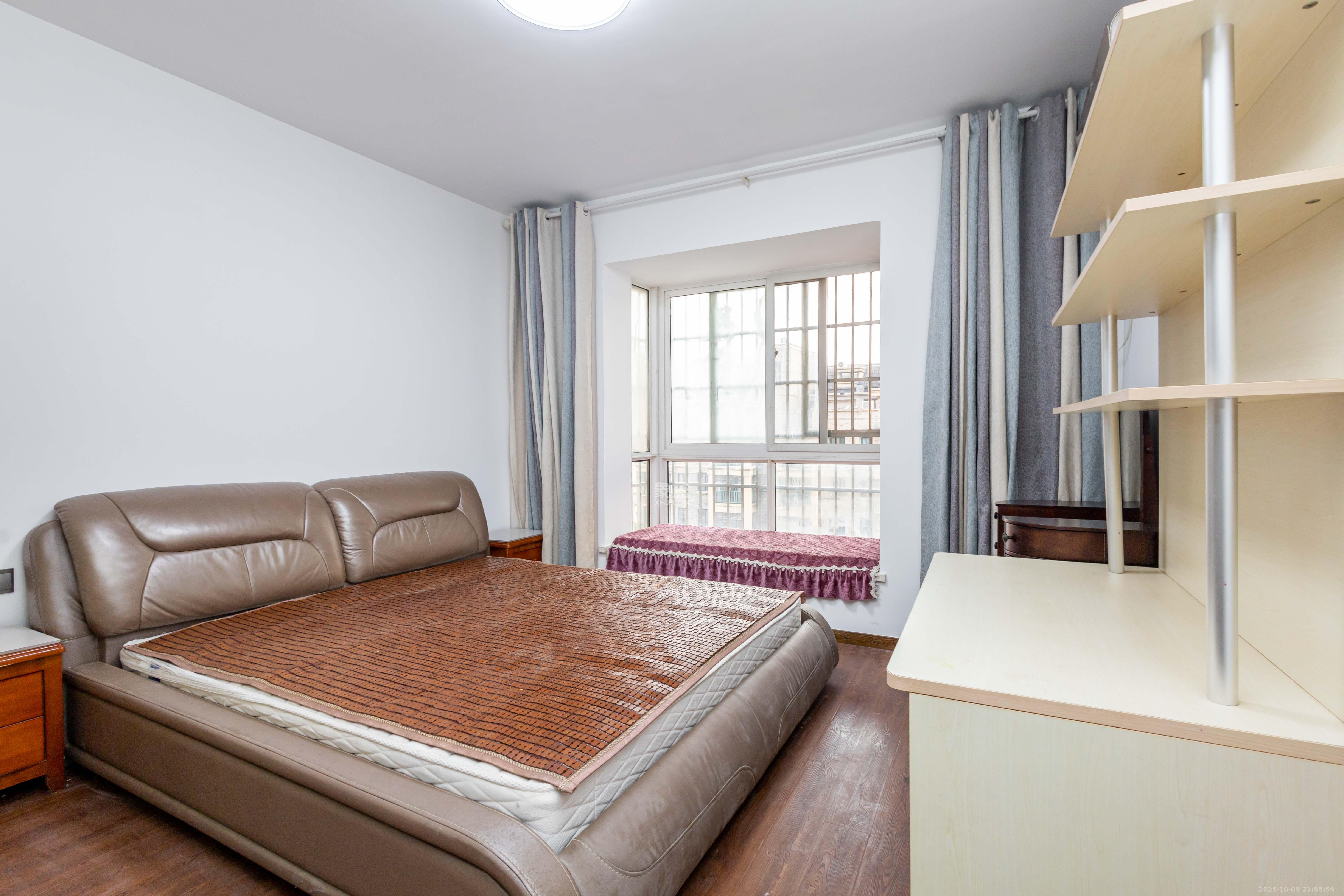 博雅湘水湾 3室2厅1卫 65.8万 博雅湘水湾 3室2厅1卫 65.8万卧室