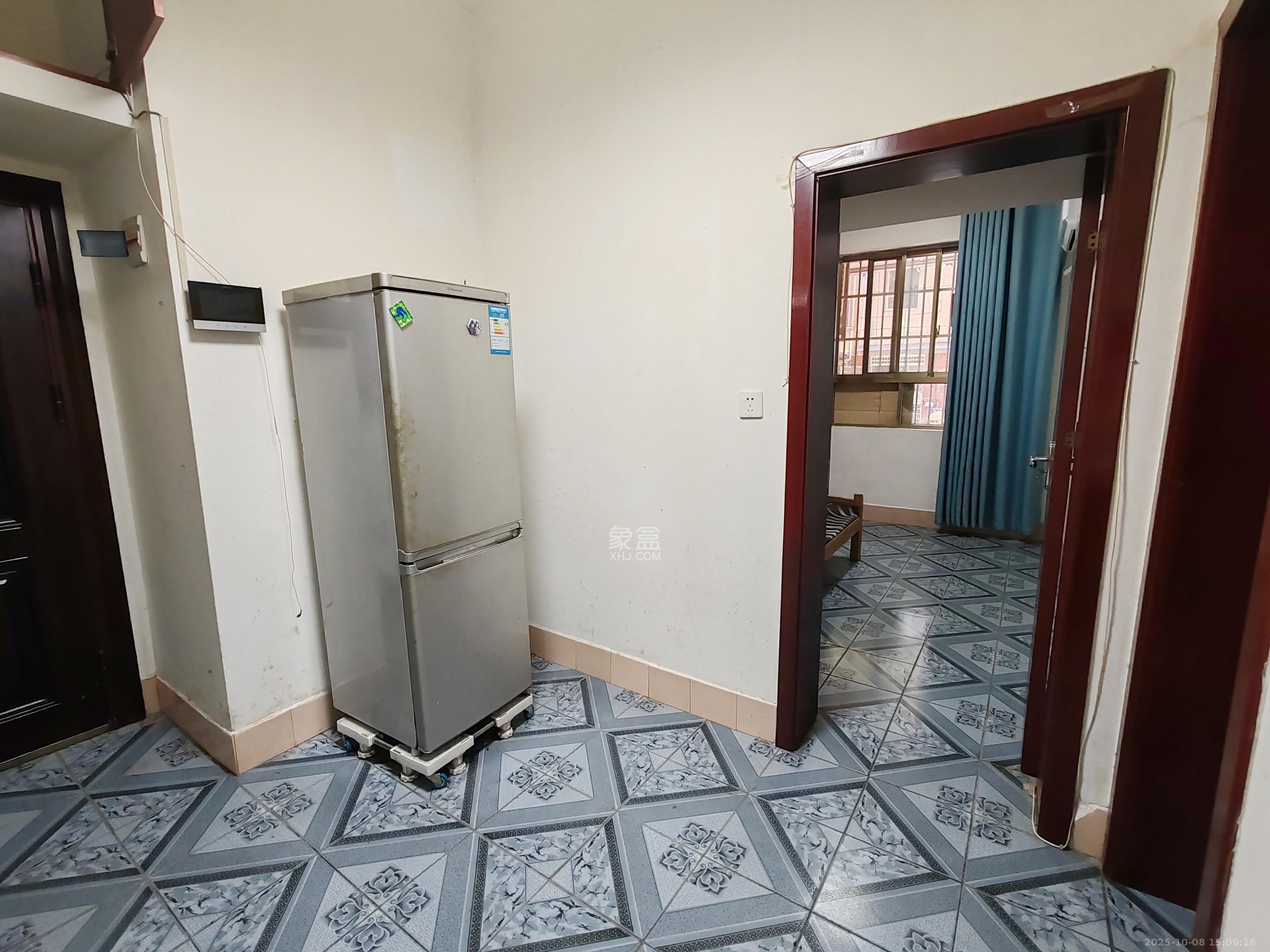 公交金盆小区 2室1厅1卫 1300.0元/月 公交金盆小区 2室1厅1卫 1300.0元/月室内图