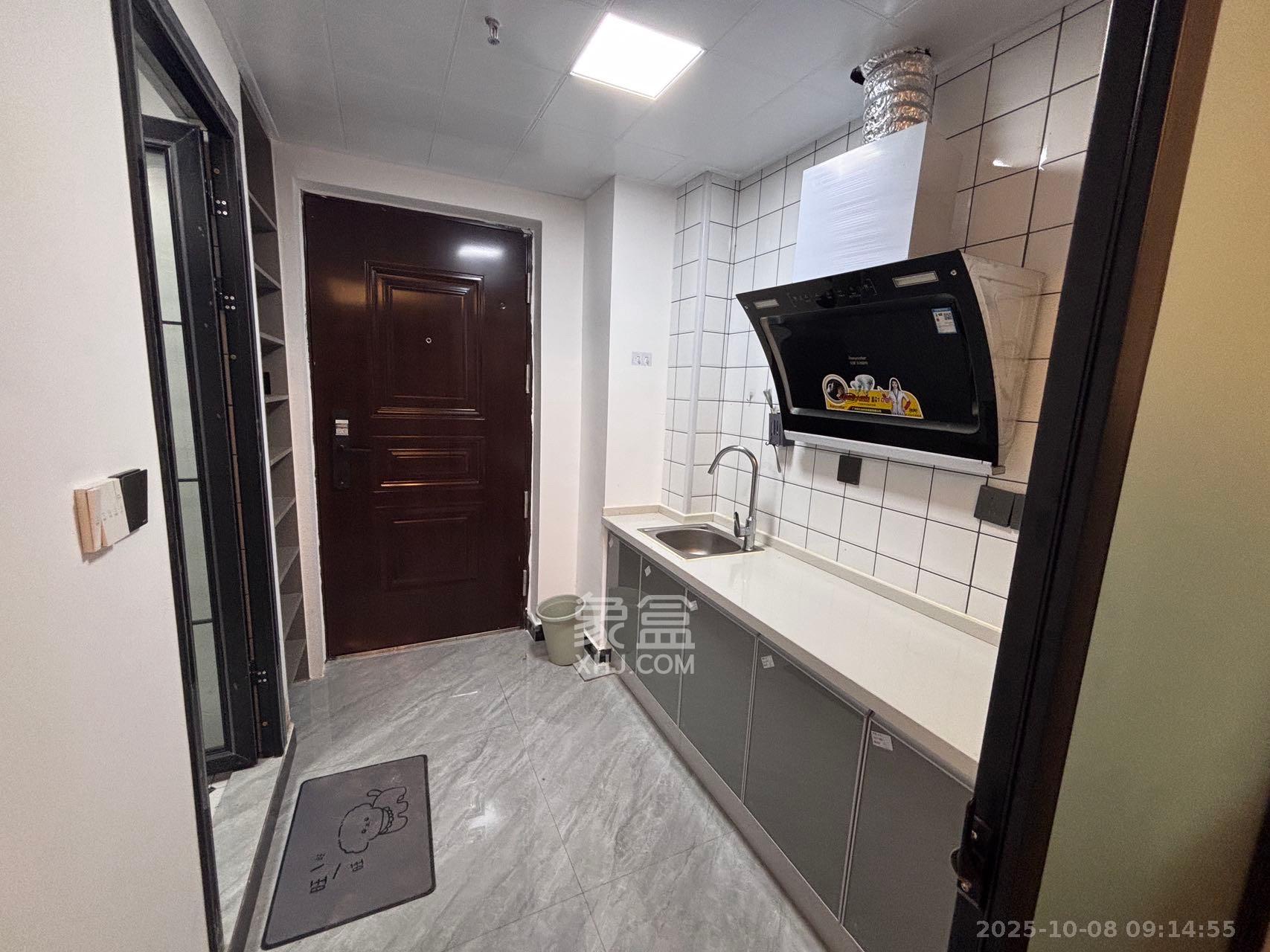 中海珑悦府  1室0厅0卫    1300.0元/月 中海珑悦府  1室0厅0卫    1300.0元/月室内图