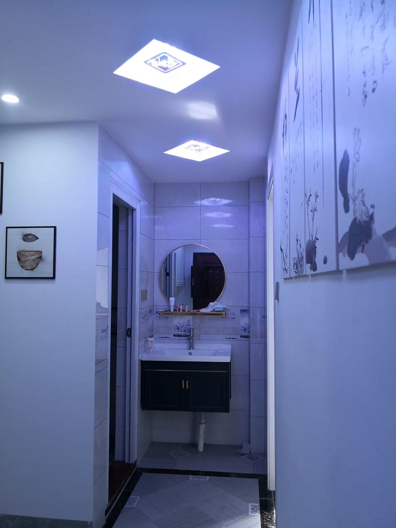 华昌大厦 2室1厅1卫 2500.0元/月 华昌大厦 2室1厅1卫 2500.0元/月室内图