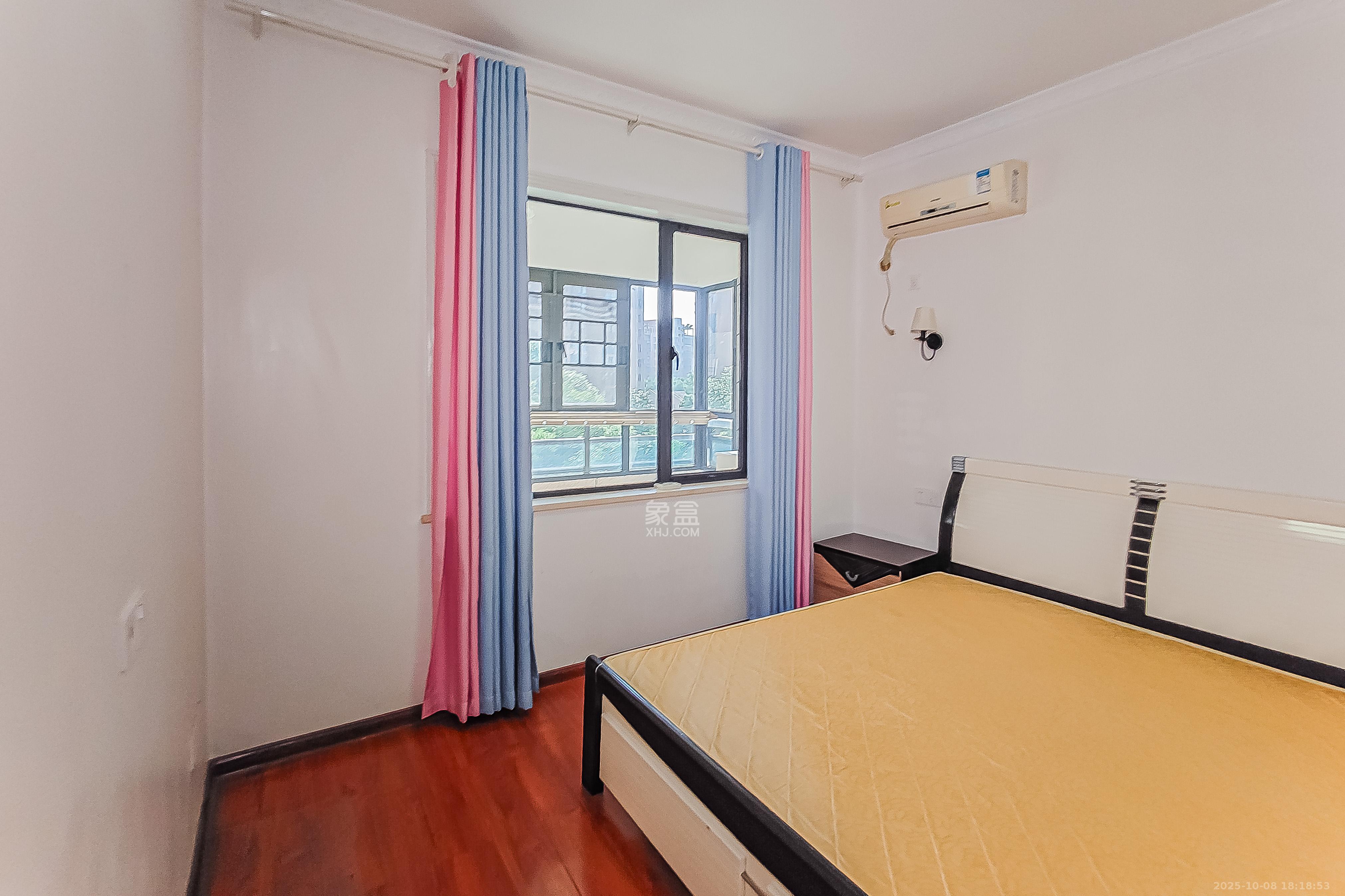 兴威帕克水岸 3室2厅2卫 97.0万 兴威帕克水岸 3室2厅2卫 97.0万卧室