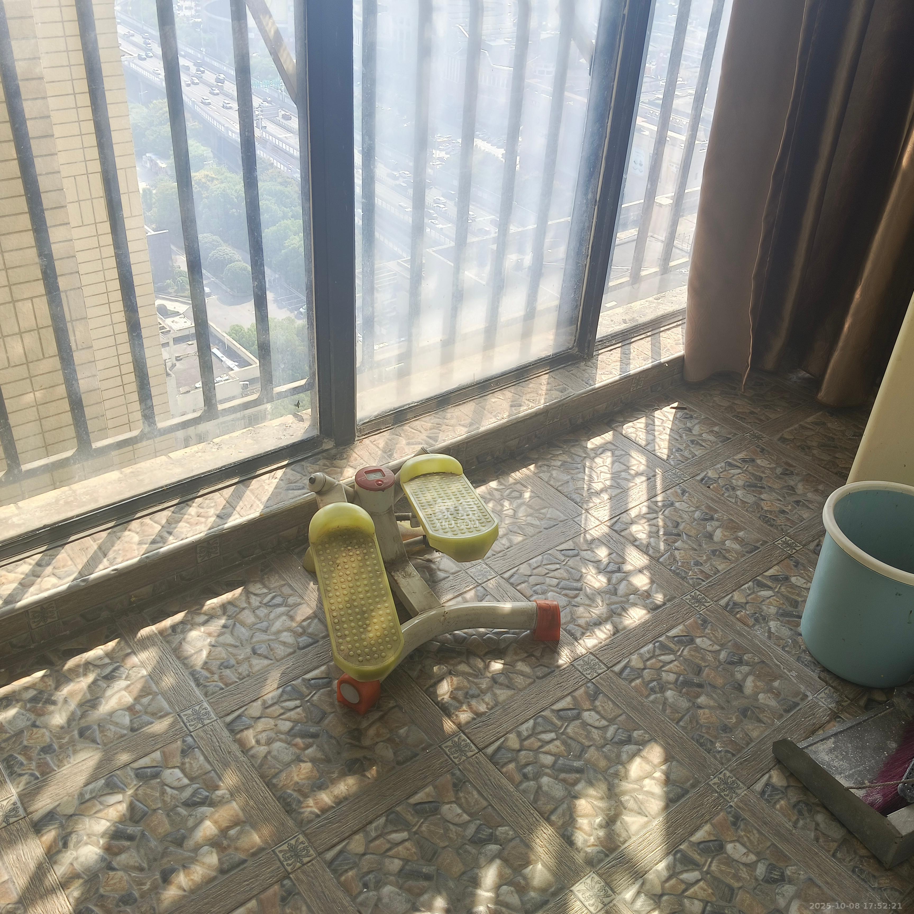 泊爱蓝湾  3室2厅1卫    2800.0元/月室内图