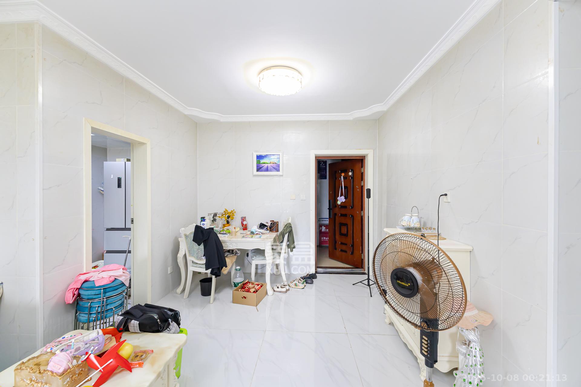 润和之悦（金泽园）  2室2厅1卫    49.0万客厅