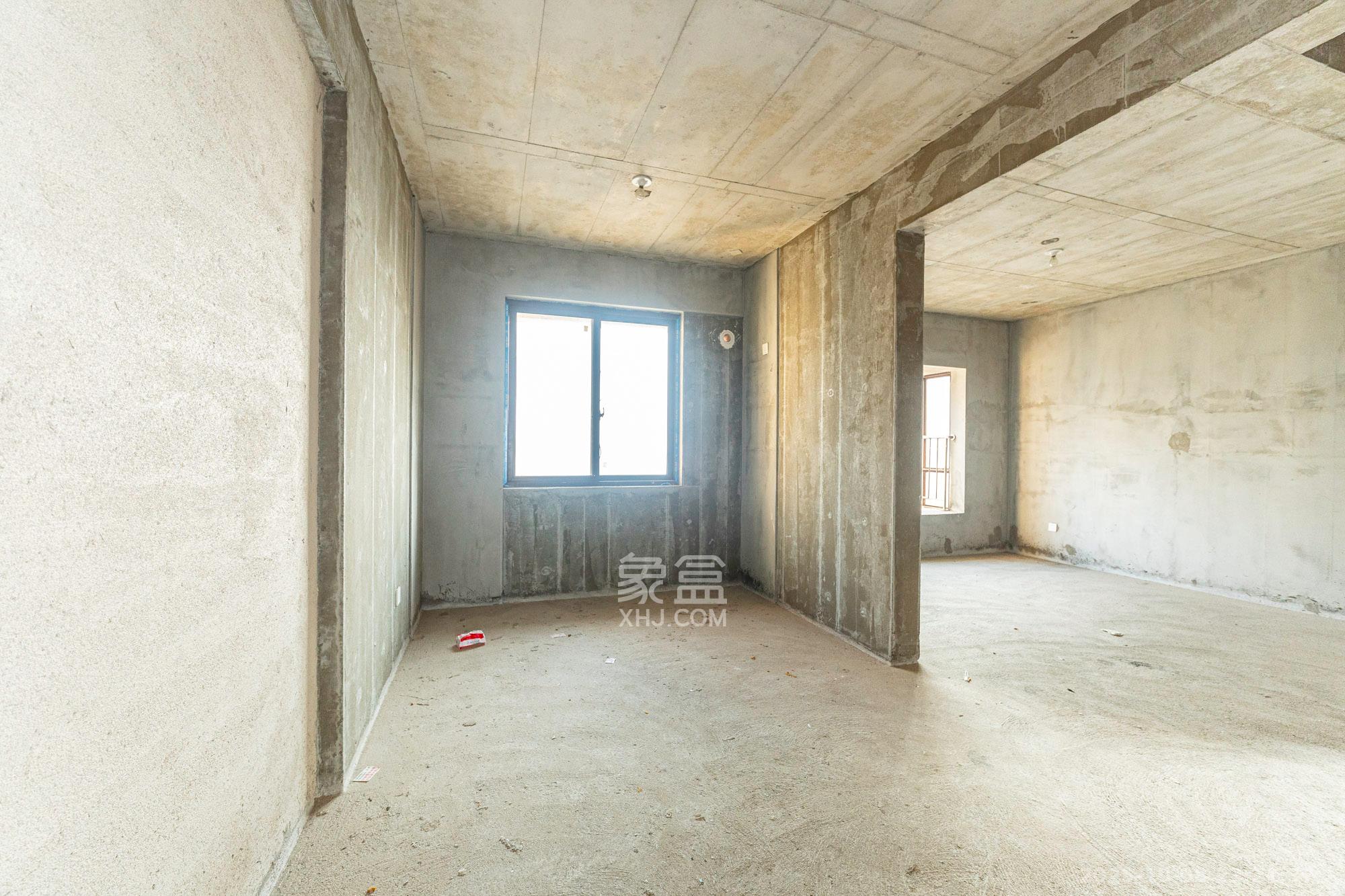 东方美地  4室2厅2卫    88.0万卧室