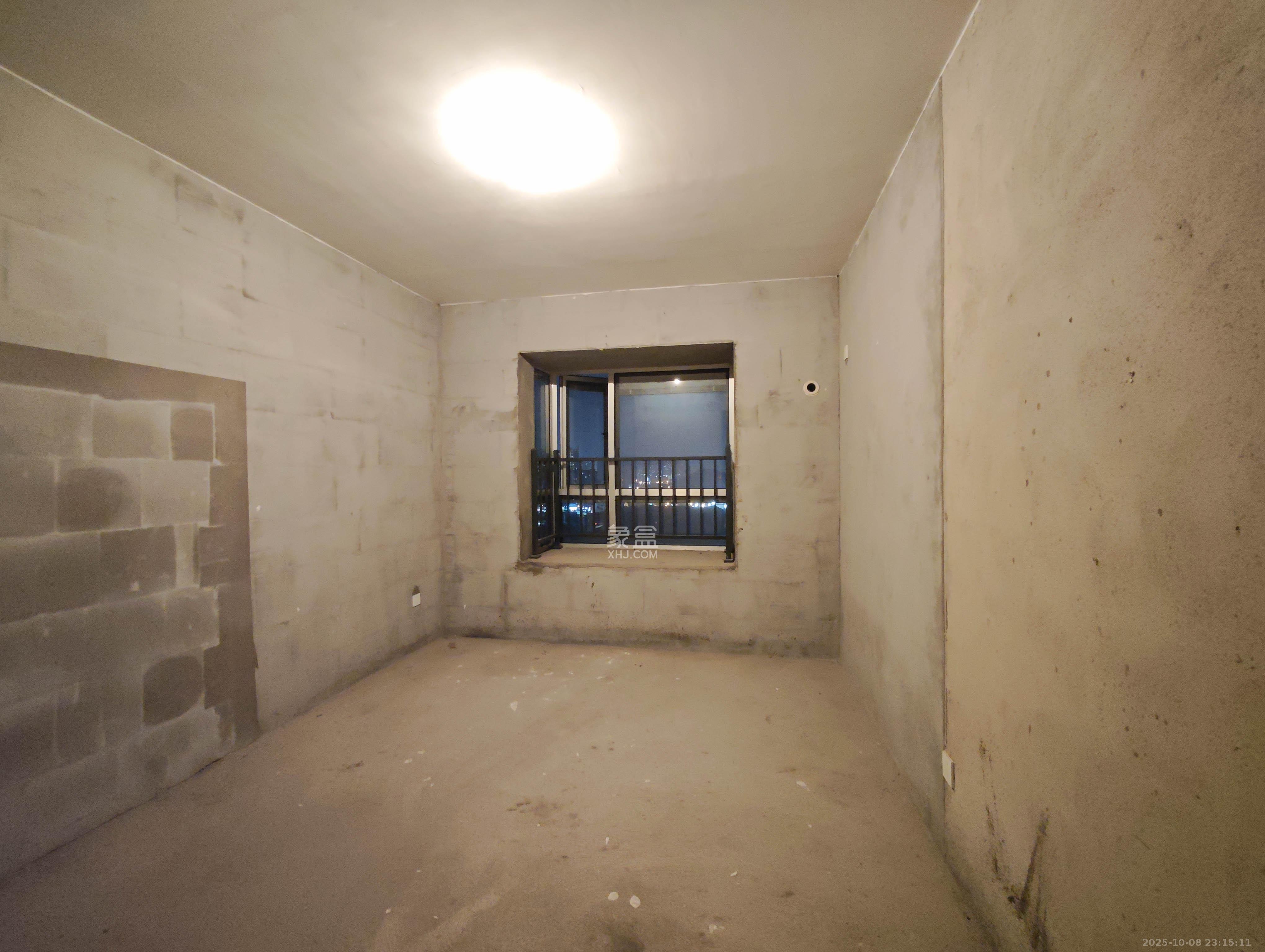 桃阳苑（省人大单位房）  3室2厅2卫    112.5万卧室