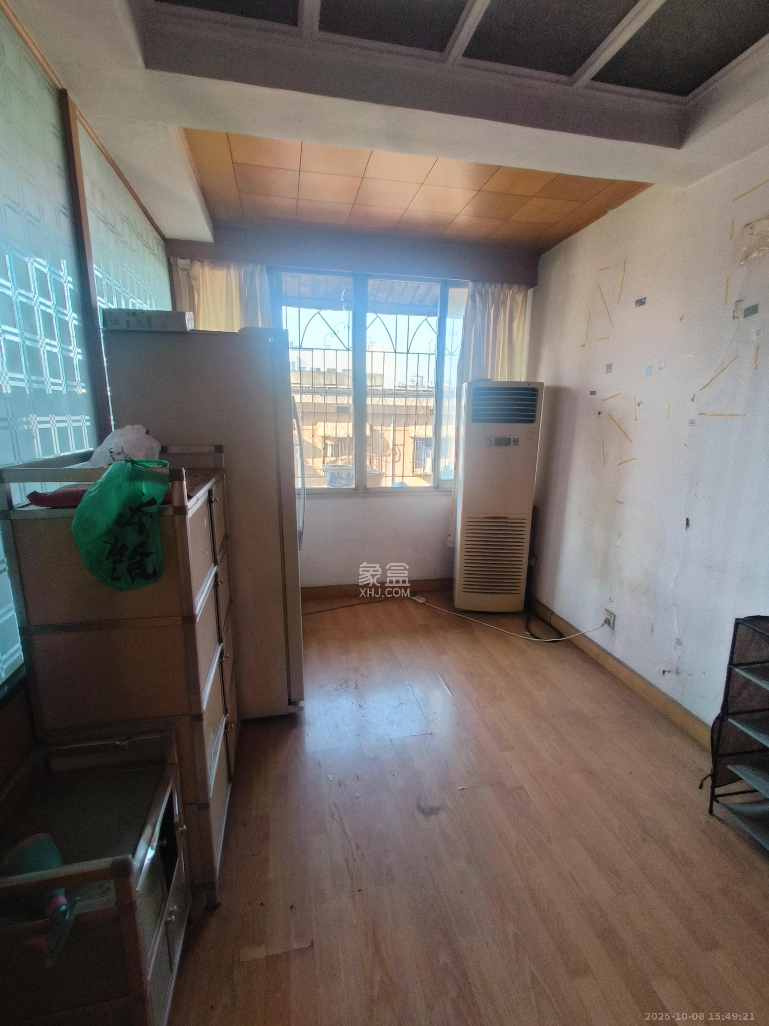 天韵家园  3室2厅1卫    1500.0元/月室内图