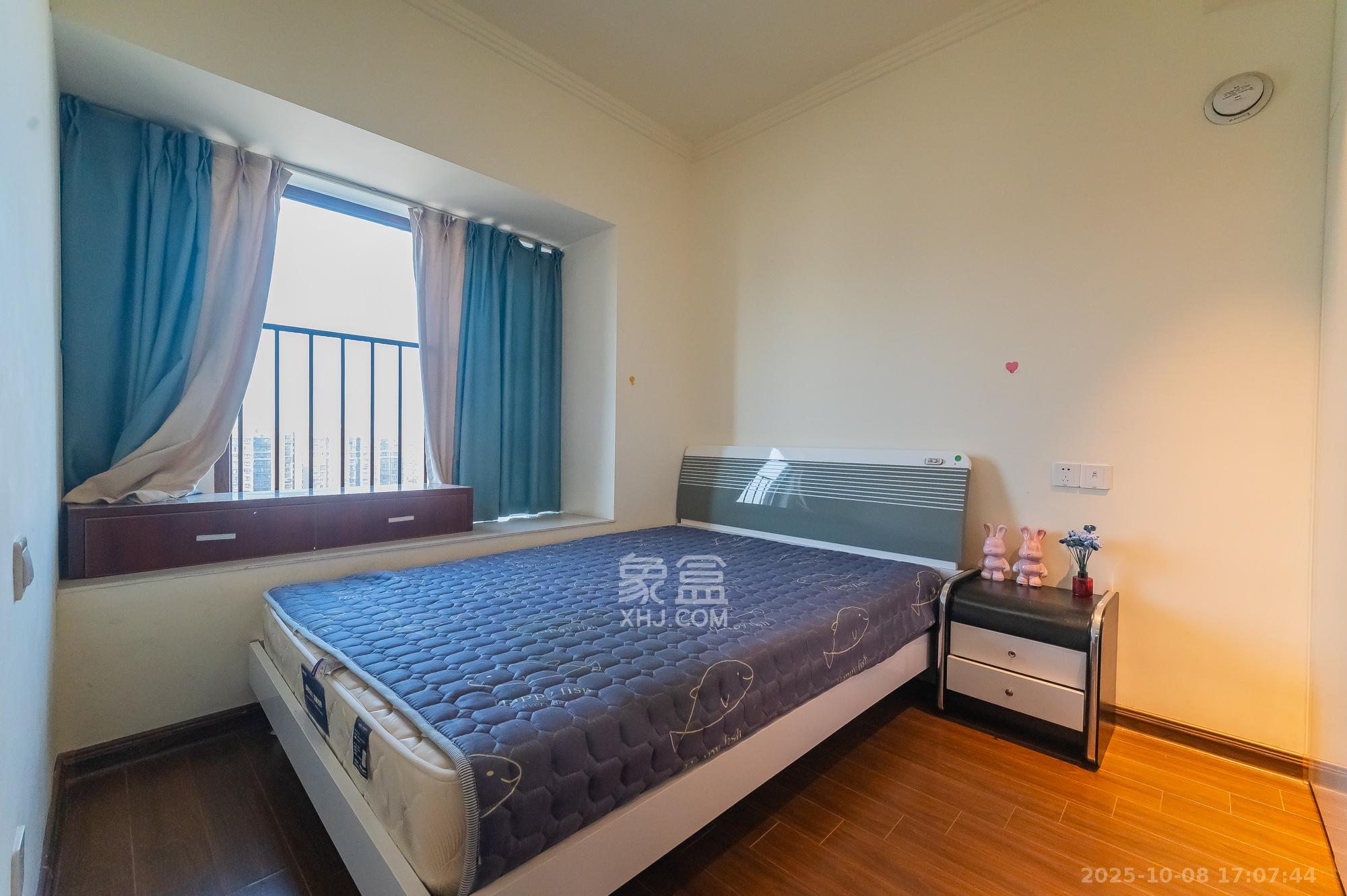 碧桂园中央花园  4室2厅2卫    116.8万 碧桂园中央花园  4室2厅2卫    116.8万卧室