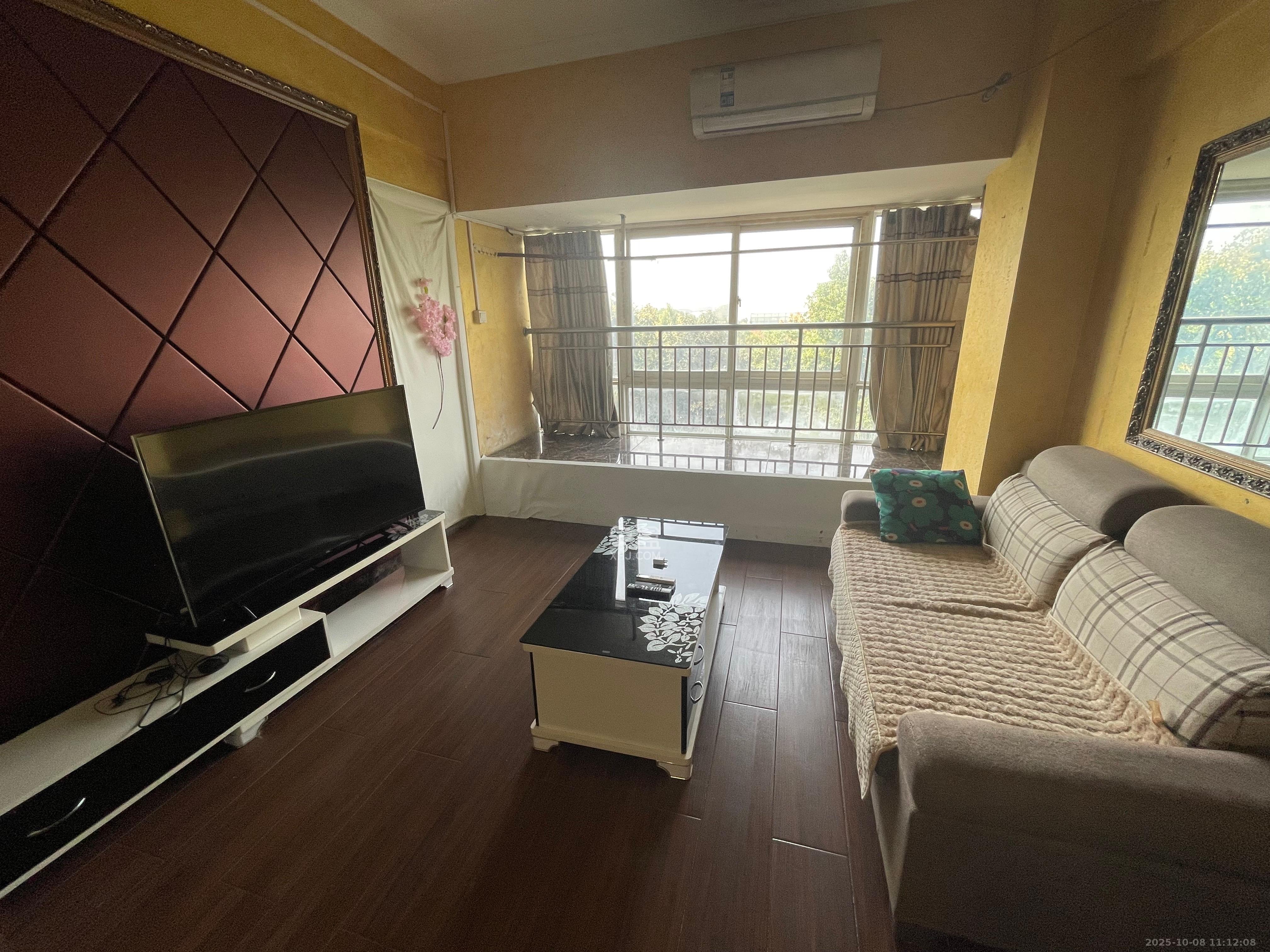 星城荣域  1室1厅1卫    1200.0元/月 星城荣域  1室1厅1卫    1200.0元/月室内图