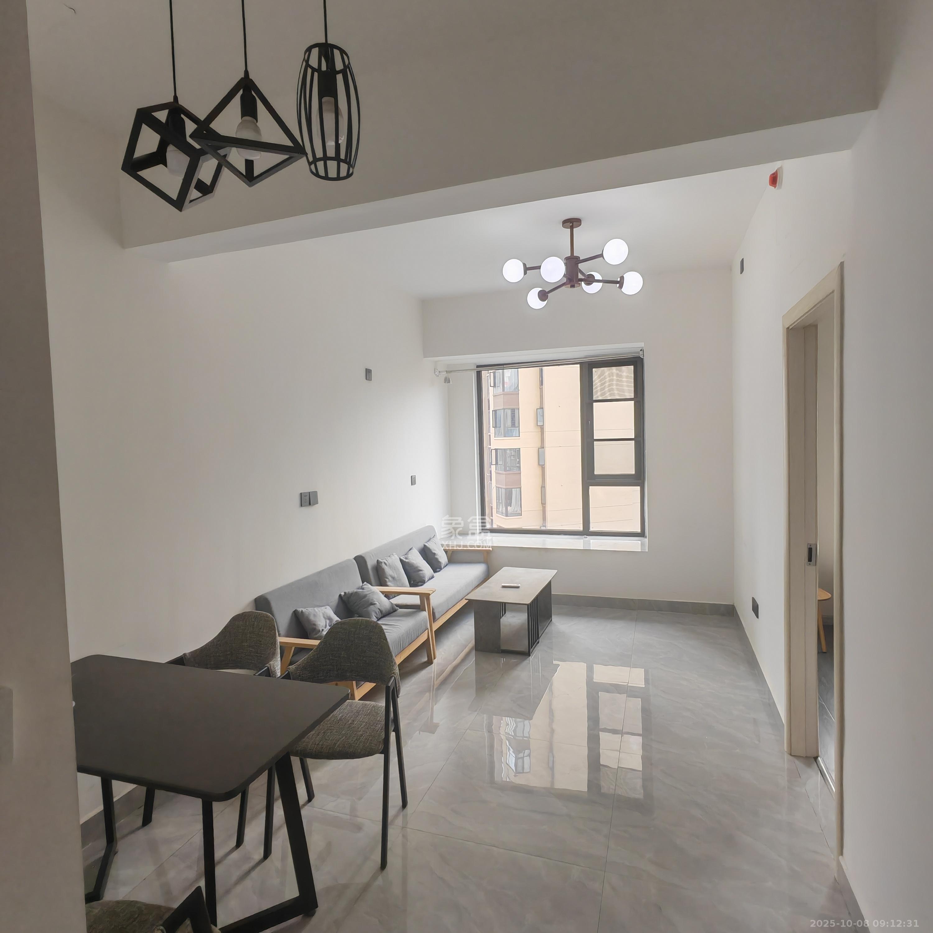 蓝光雍锦半岛   60.0㎡      1880.0元/月室内图