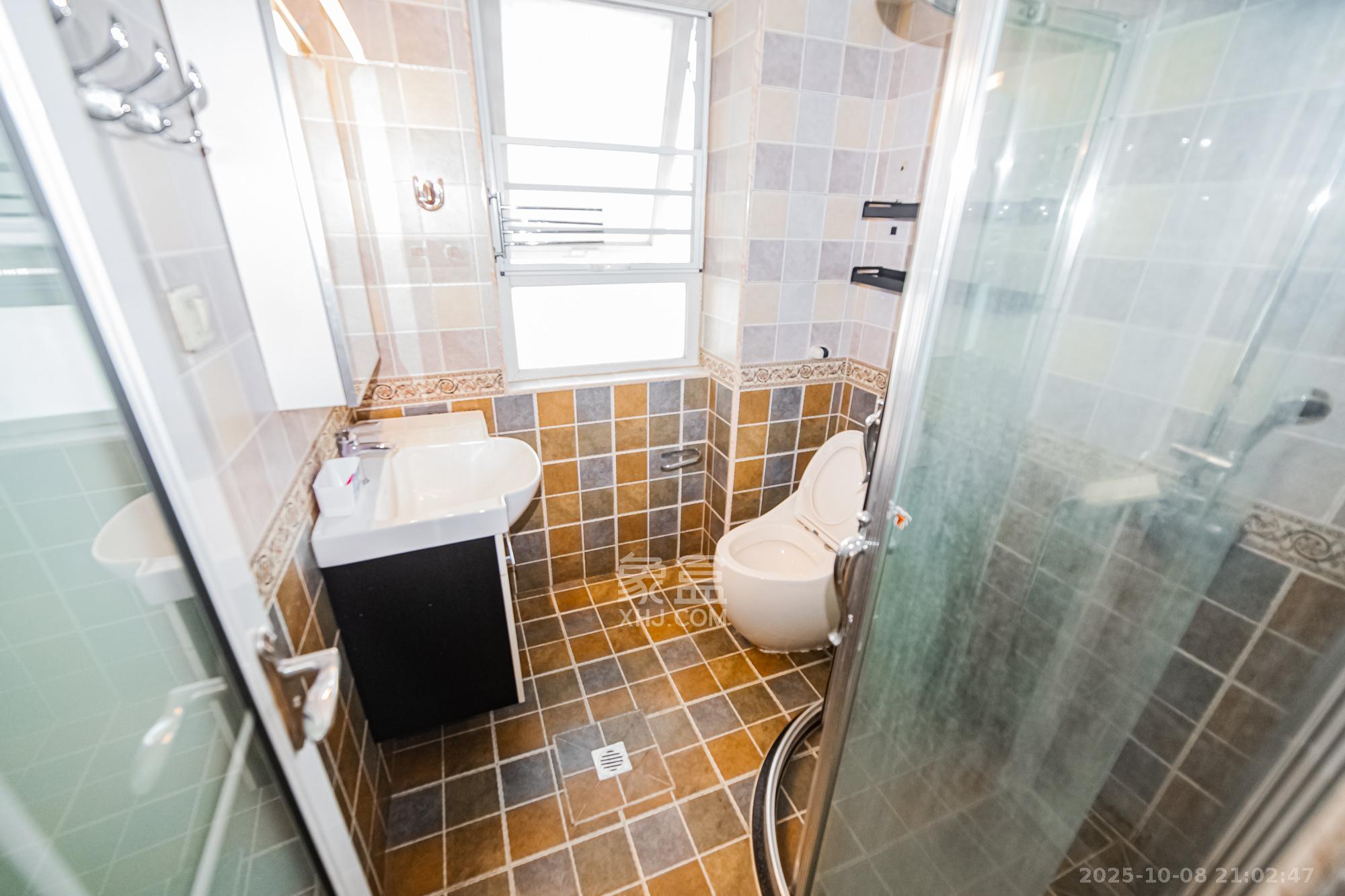 北辰三角洲B2E2区  3室2厅1卫    135.0万 北辰三角洲B2E2区  3室2厅1卫    135.0万卫生间