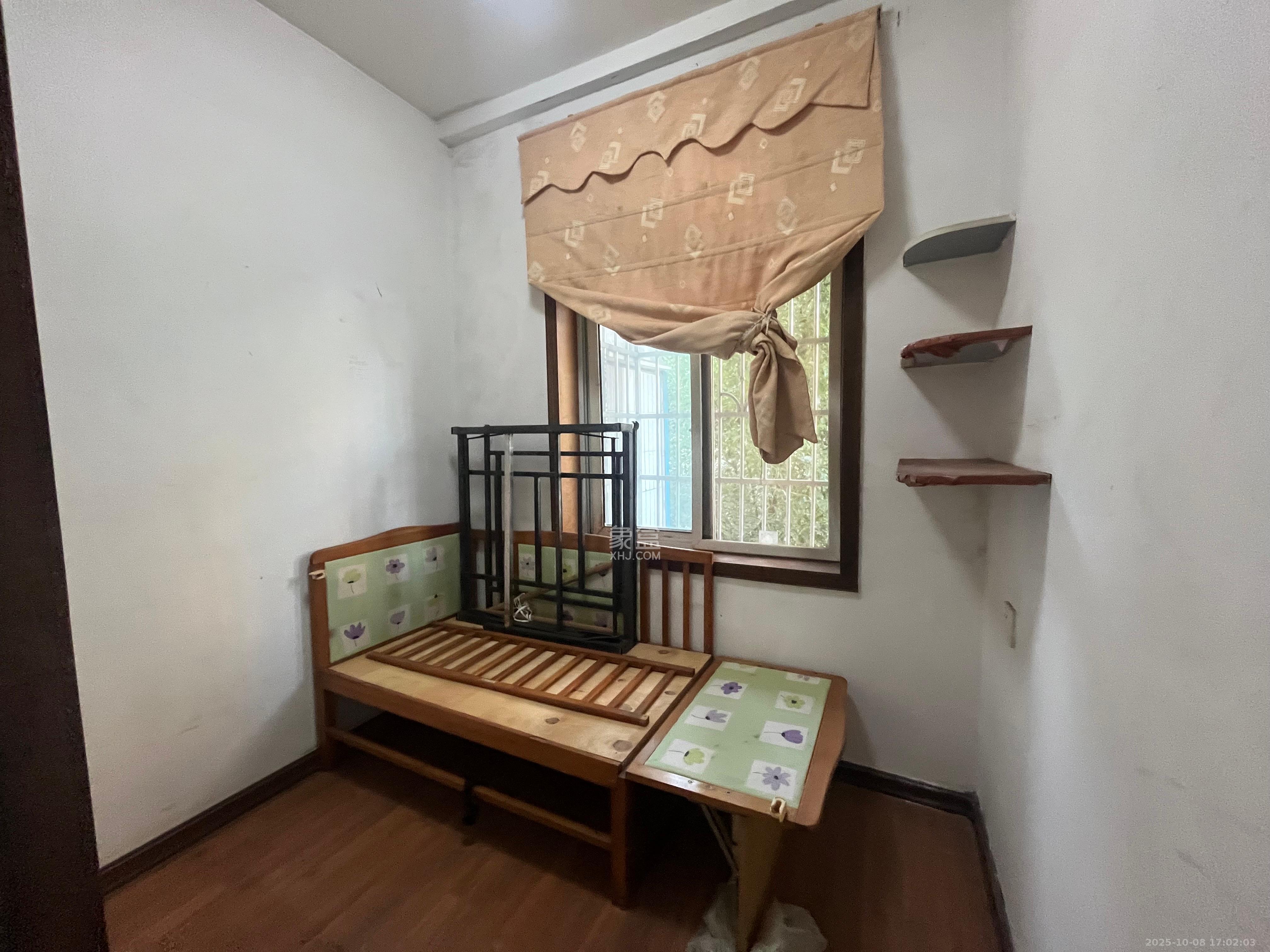 长重机械厂宿舍  2室1厅1卫    1300.0元/月室内图