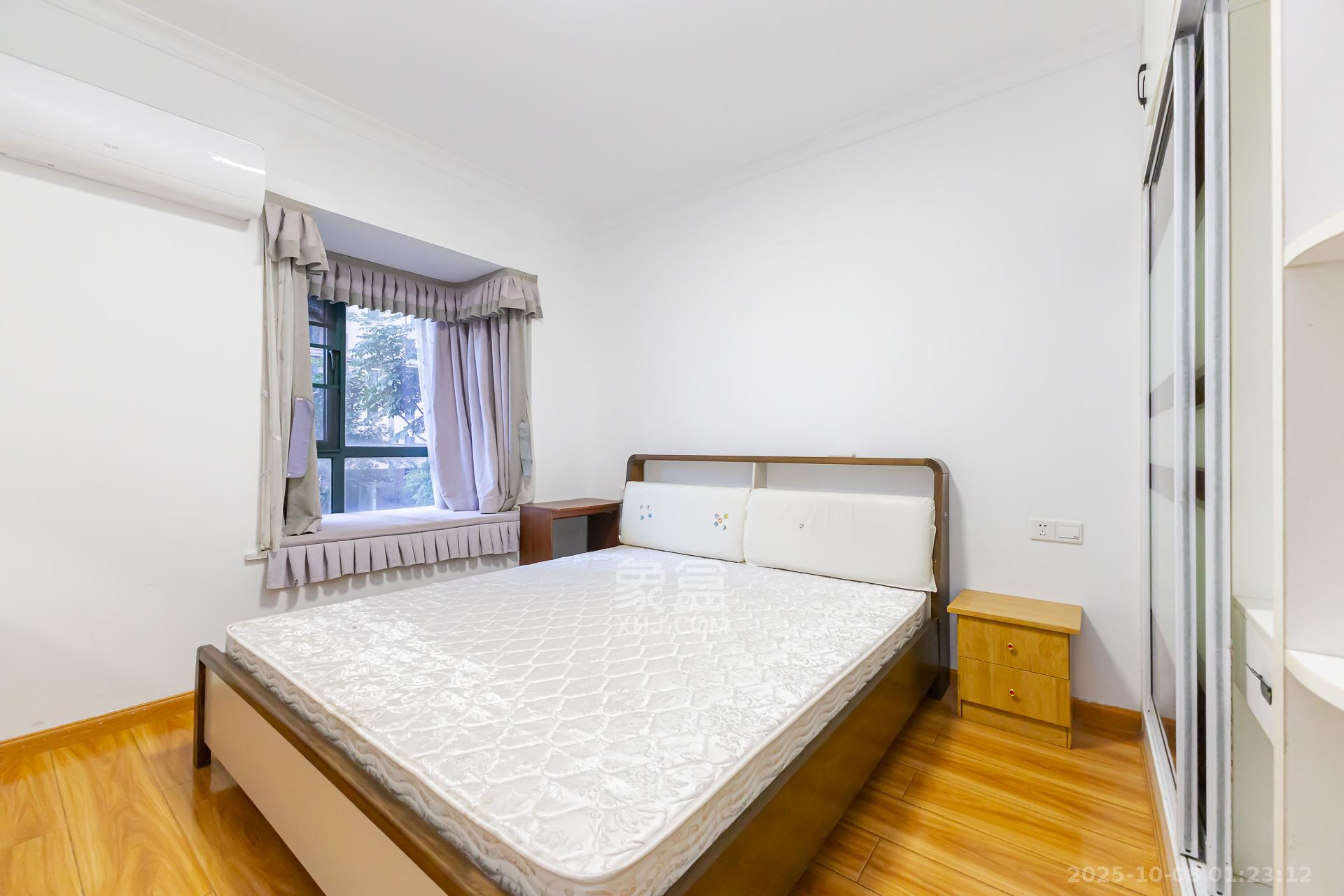 金湘苑(星澜之悦) 3室2厅1卫 69.8万 金湘苑(星澜之悦) 3室2厅1卫 69.8万卧室