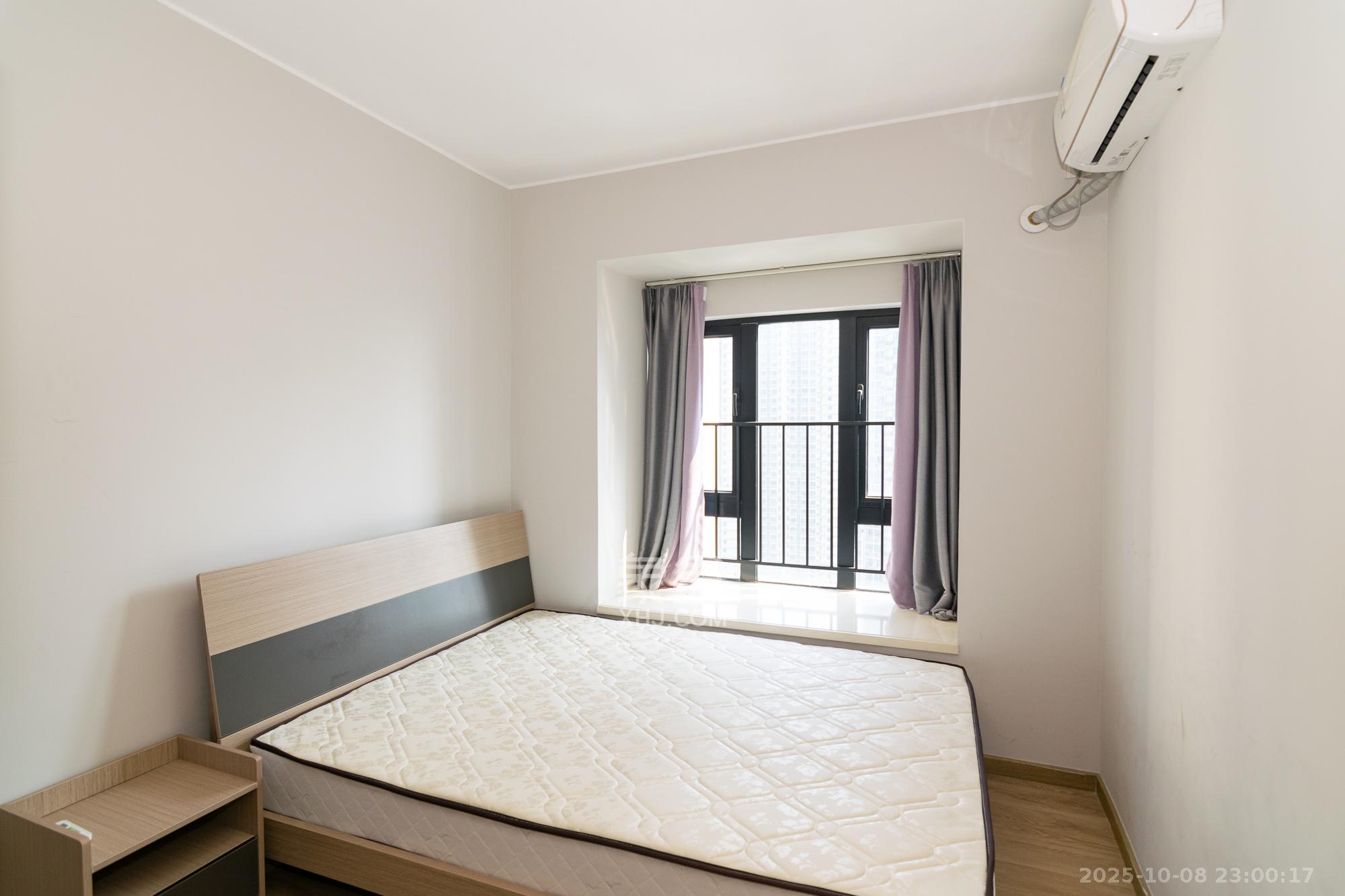 时代年华 3室2厅2卫 85.0万 时代年华 3室2厅2卫 85.0万卧室