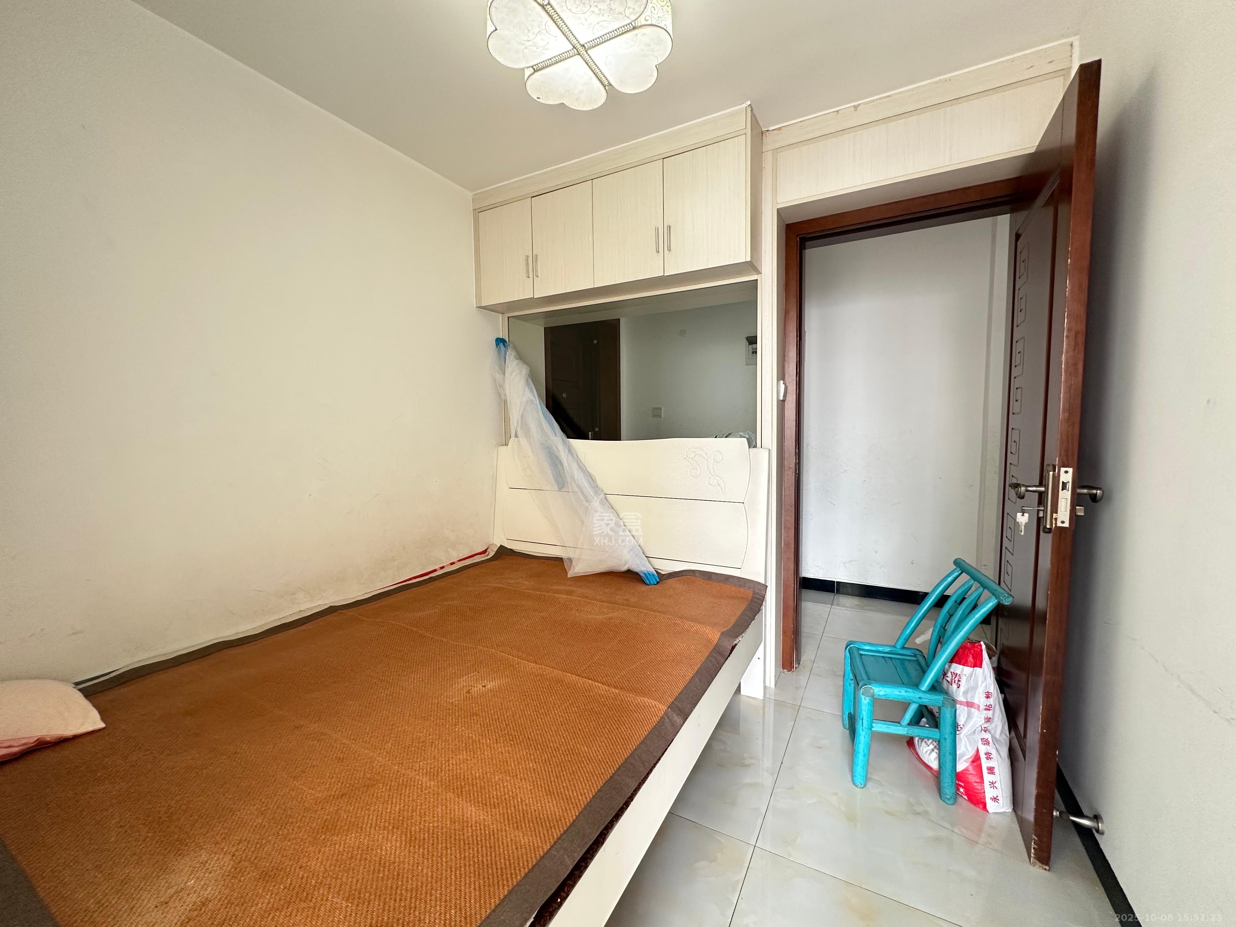 新蕾品阁居  3室2厅1卫    1800.0元/月室内图