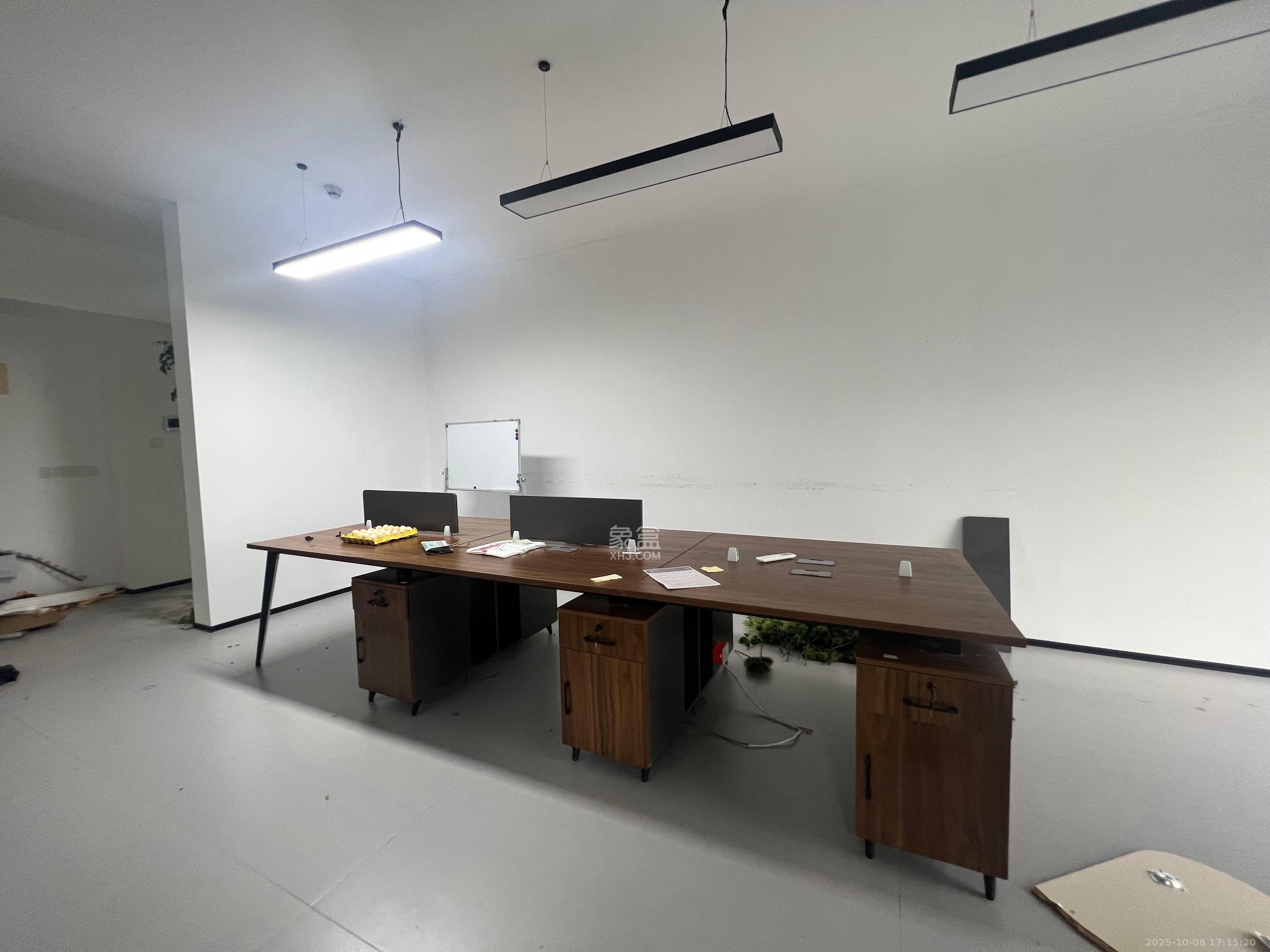 京武浪琴山一、二期 2室1厅1卫 3000.0元/月 京武浪琴山一、二期 2室1厅1卫 3000.0元/月室内图