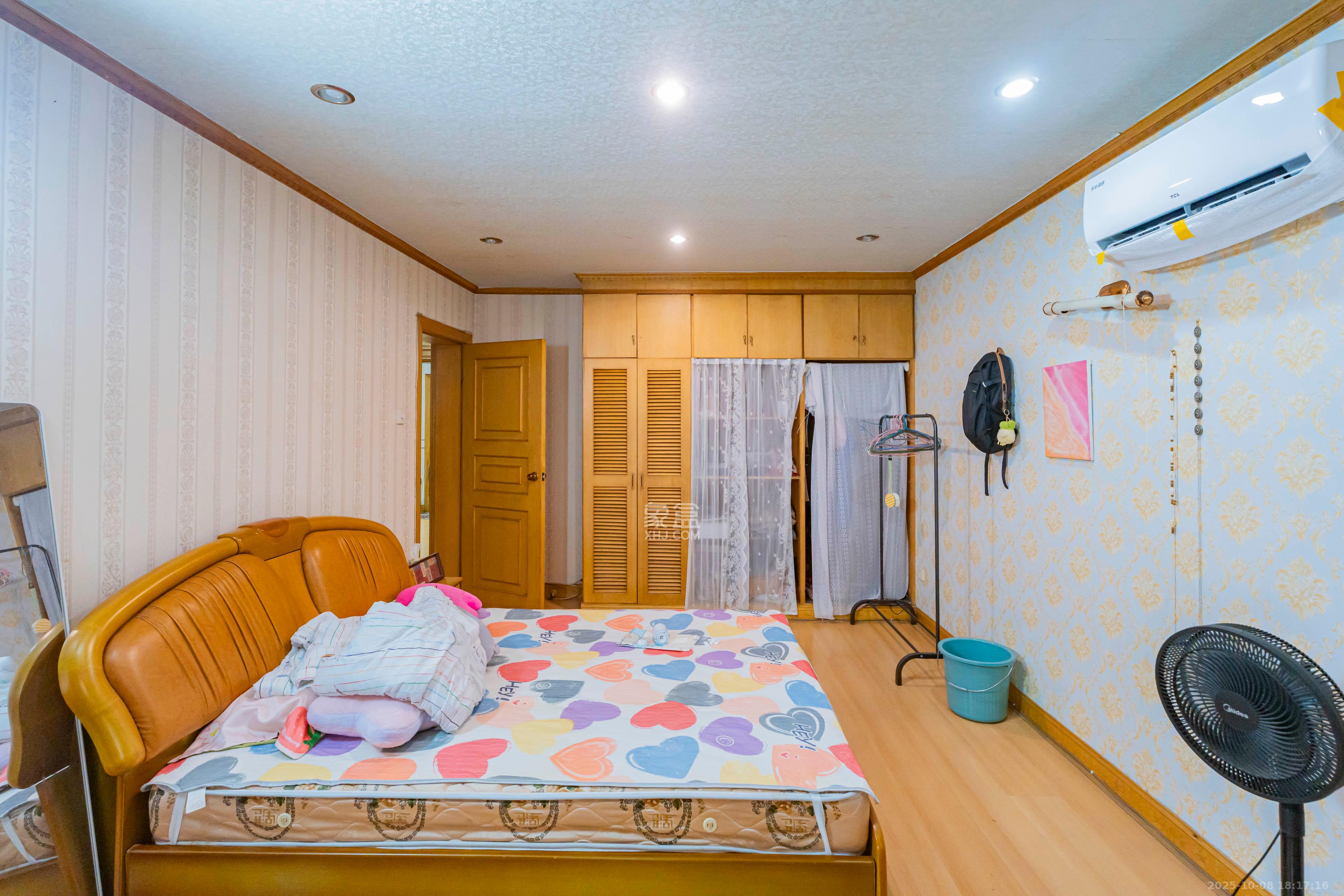 福乐凯公寓  2室1厅1卫    70.0万卧室