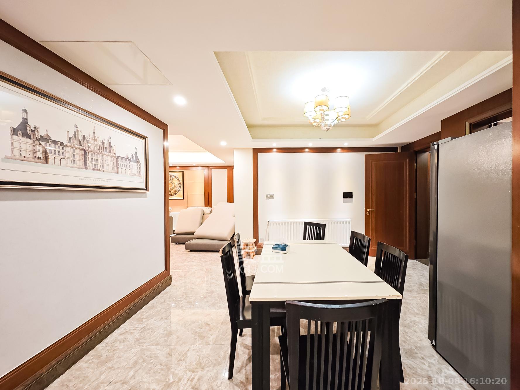 恒大御景天下城一期 3室2厅2卫 186.0万 恒大御景天下城一期 3室2厅2卫 186.0万客厅