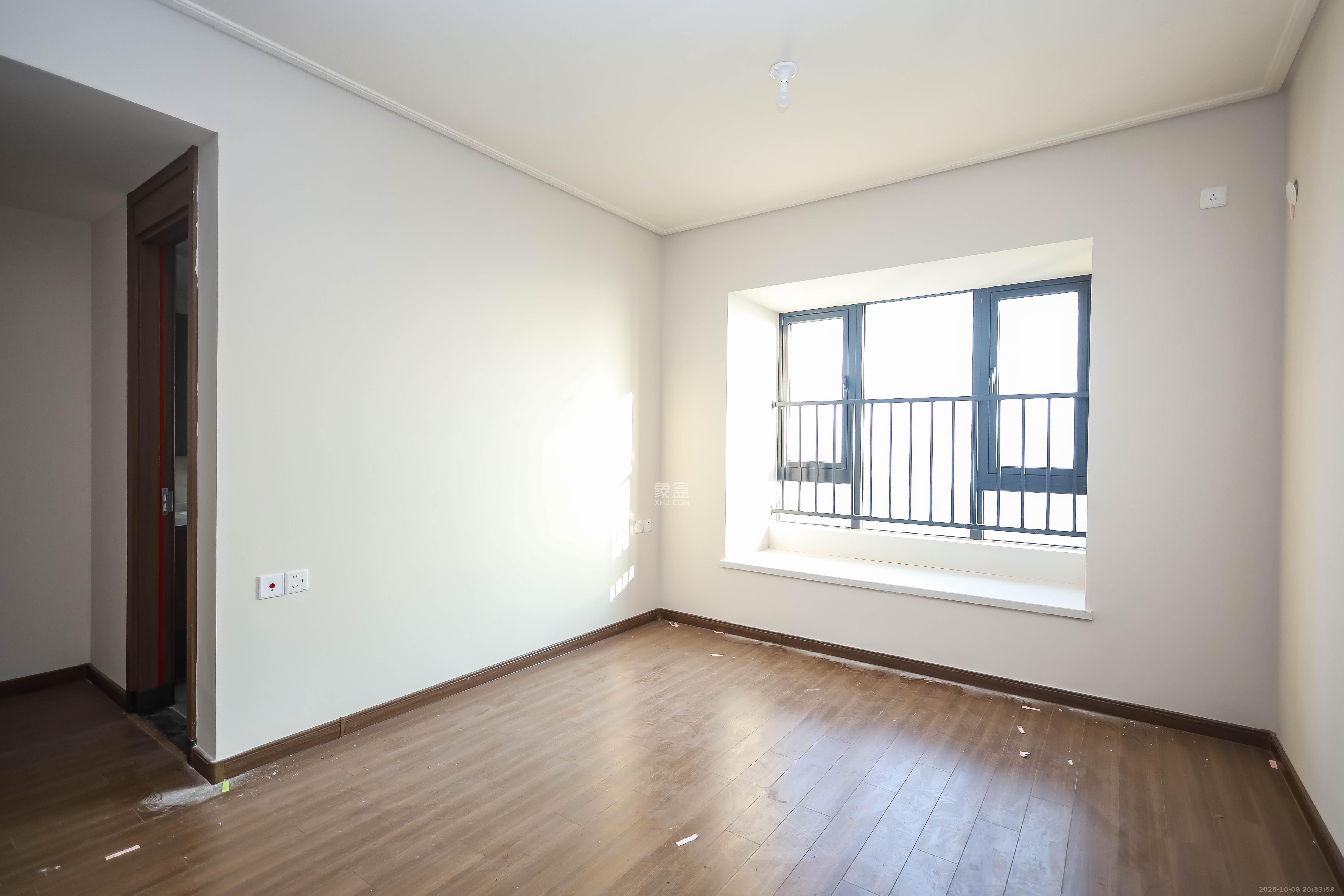 保利恒伟时光印象  4室2厅2卫    103.8万 保利恒伟时光印象  4室2厅2卫    103.8万卧室