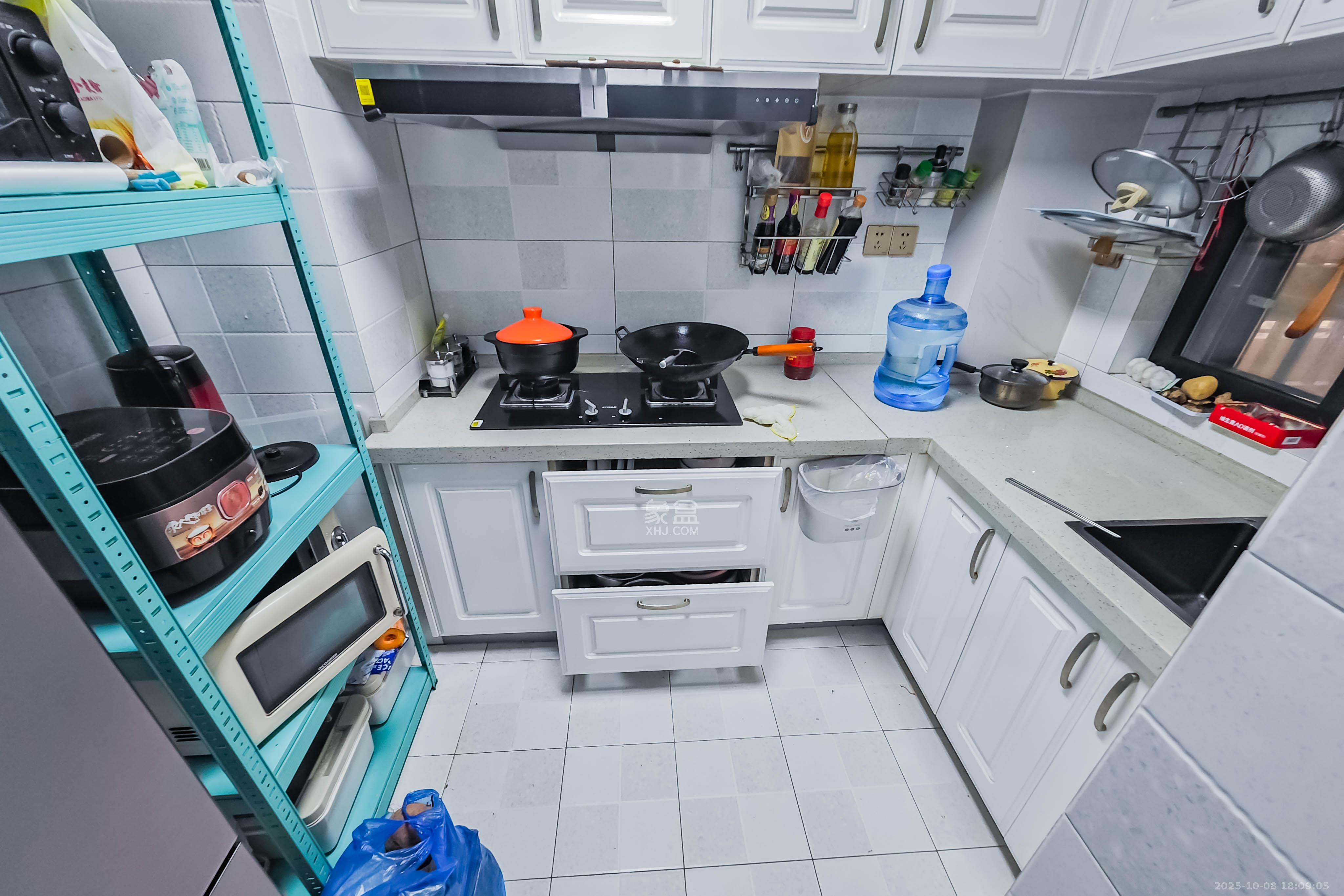 旭辉香樟公馆  3室2厅2卫    89.8万厨房