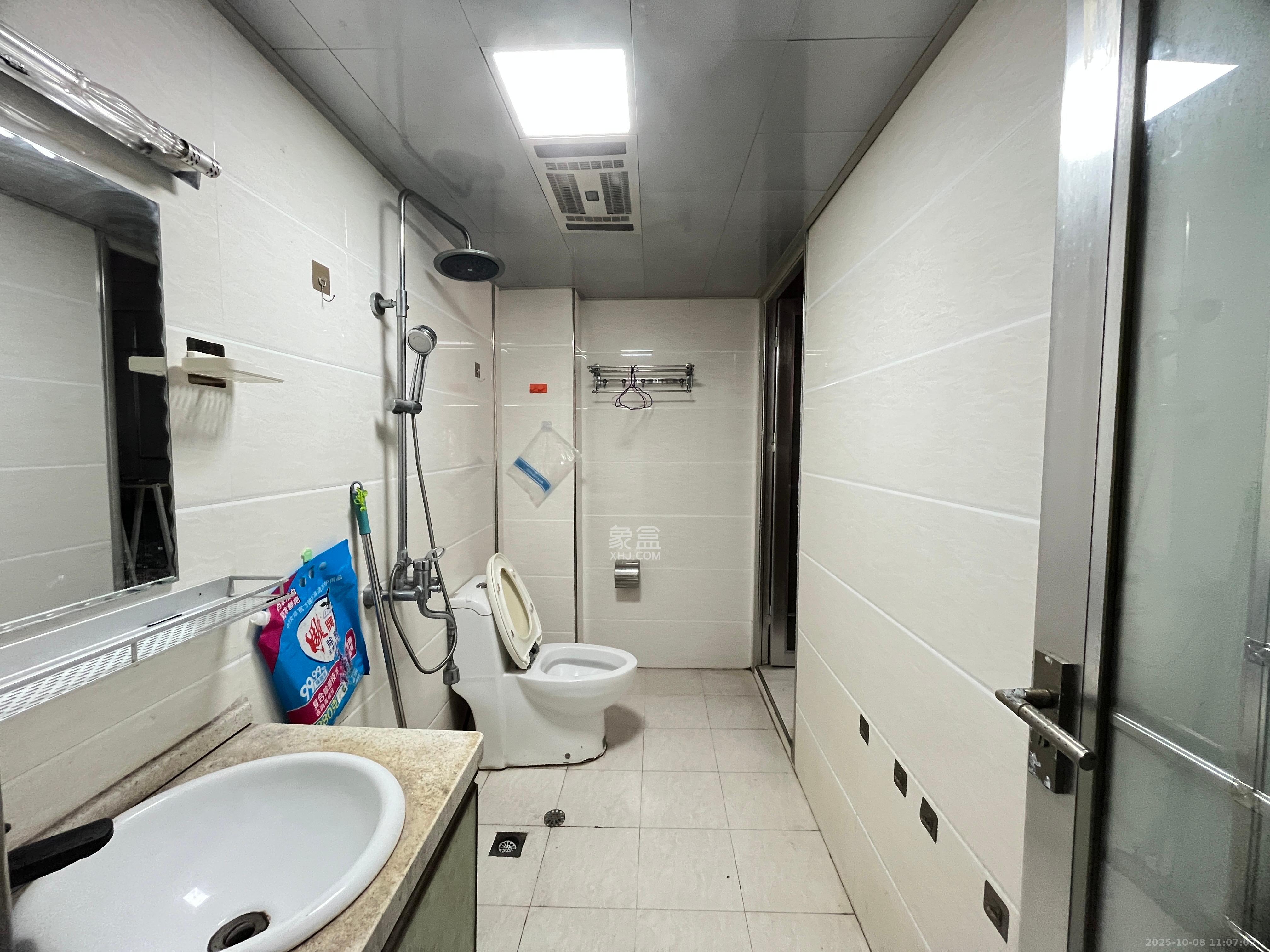 尚城  2室1厅1卫    1680.0元/月室内图