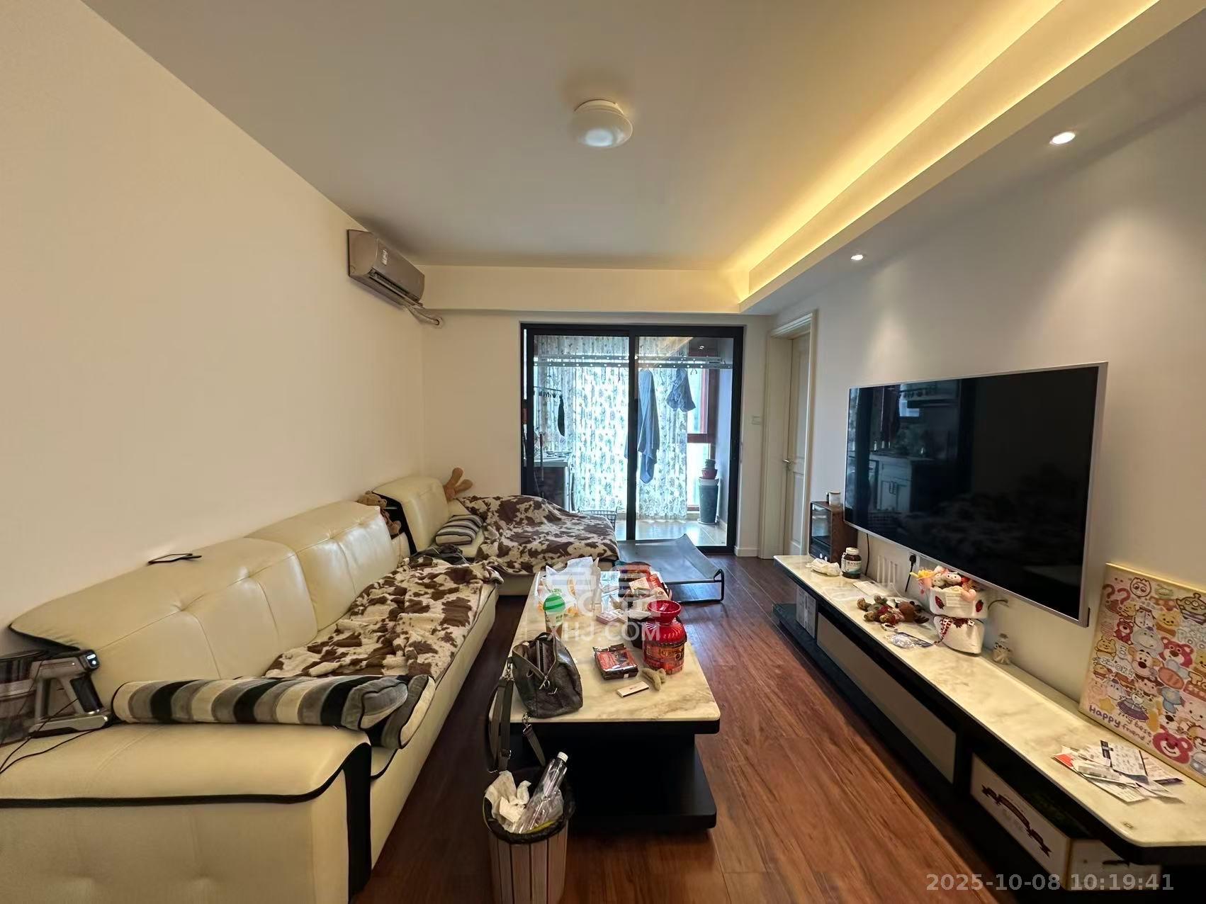 万科金域蓝湾  3室2厅2卫    3200.0元/月