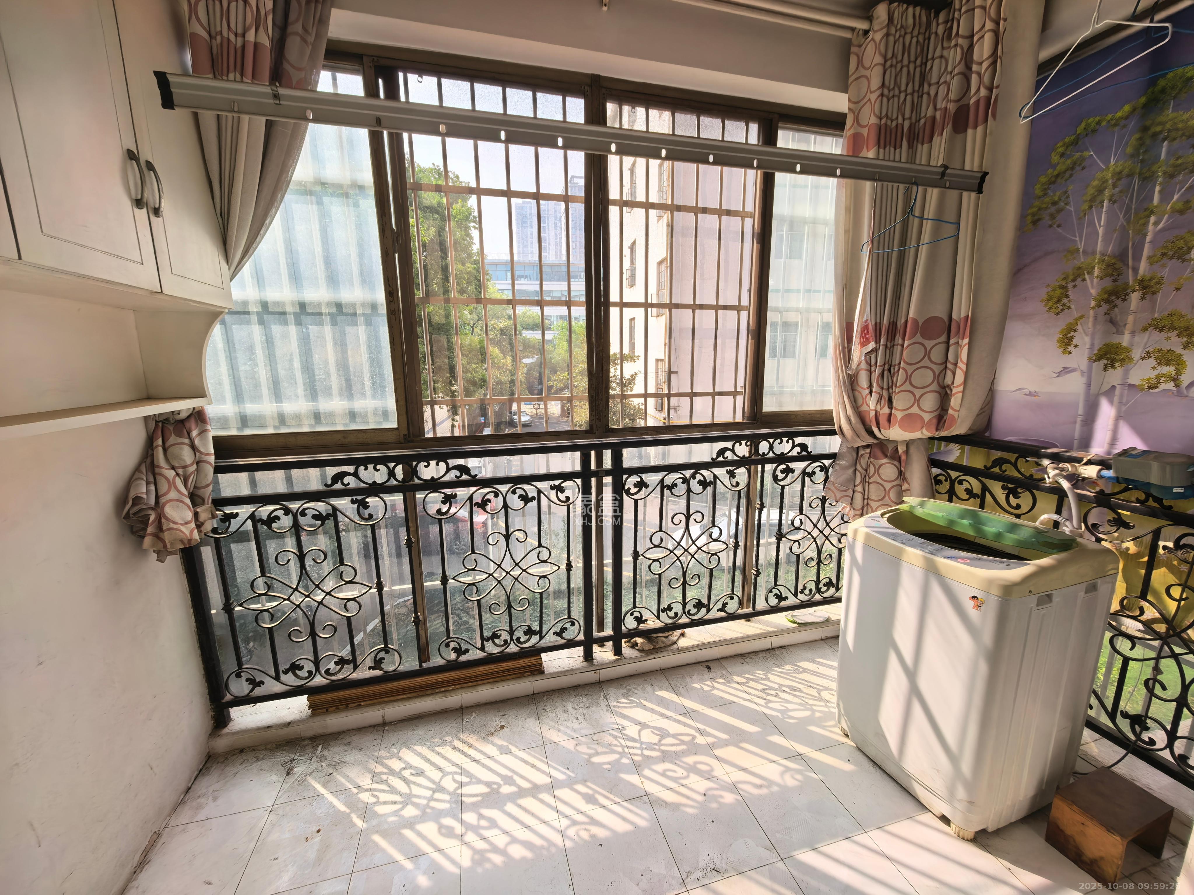 移动科技有限公司职工住宅楼  4室2厅2卫    2800.0元/月室内图