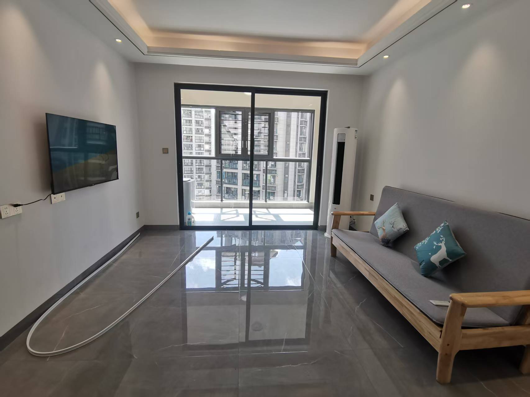 蓝宝凤鸣兰曦 3室2厅2卫 2800.0元/月 蓝宝凤鸣兰曦 3室2厅2卫 2800.0元/月室内图