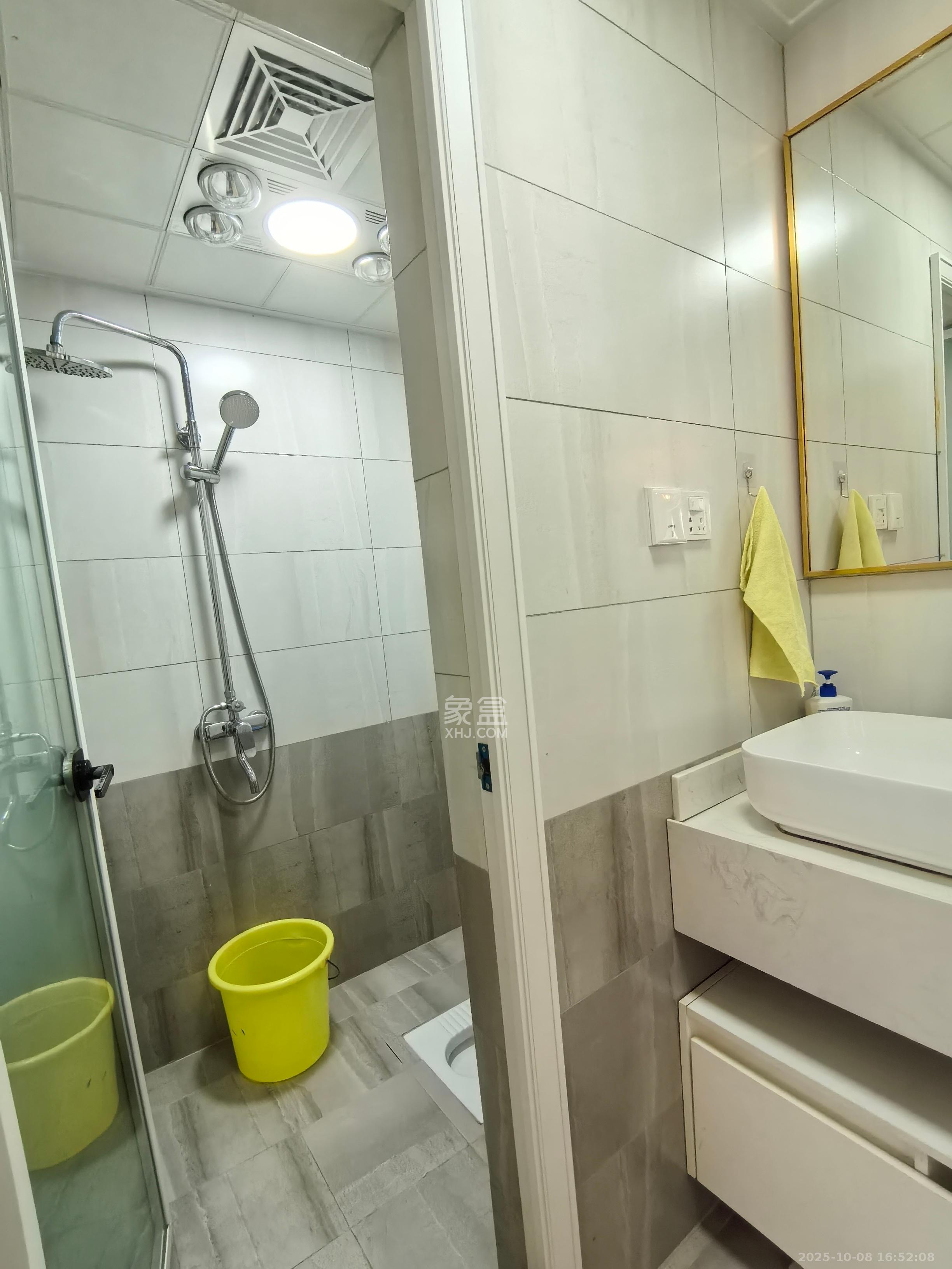 和悦城(蟠龙景苑) 2室2厅2卫 2000.0元/月 和悦城(蟠龙景苑) 2室2厅2卫 2000.0元/月室内图