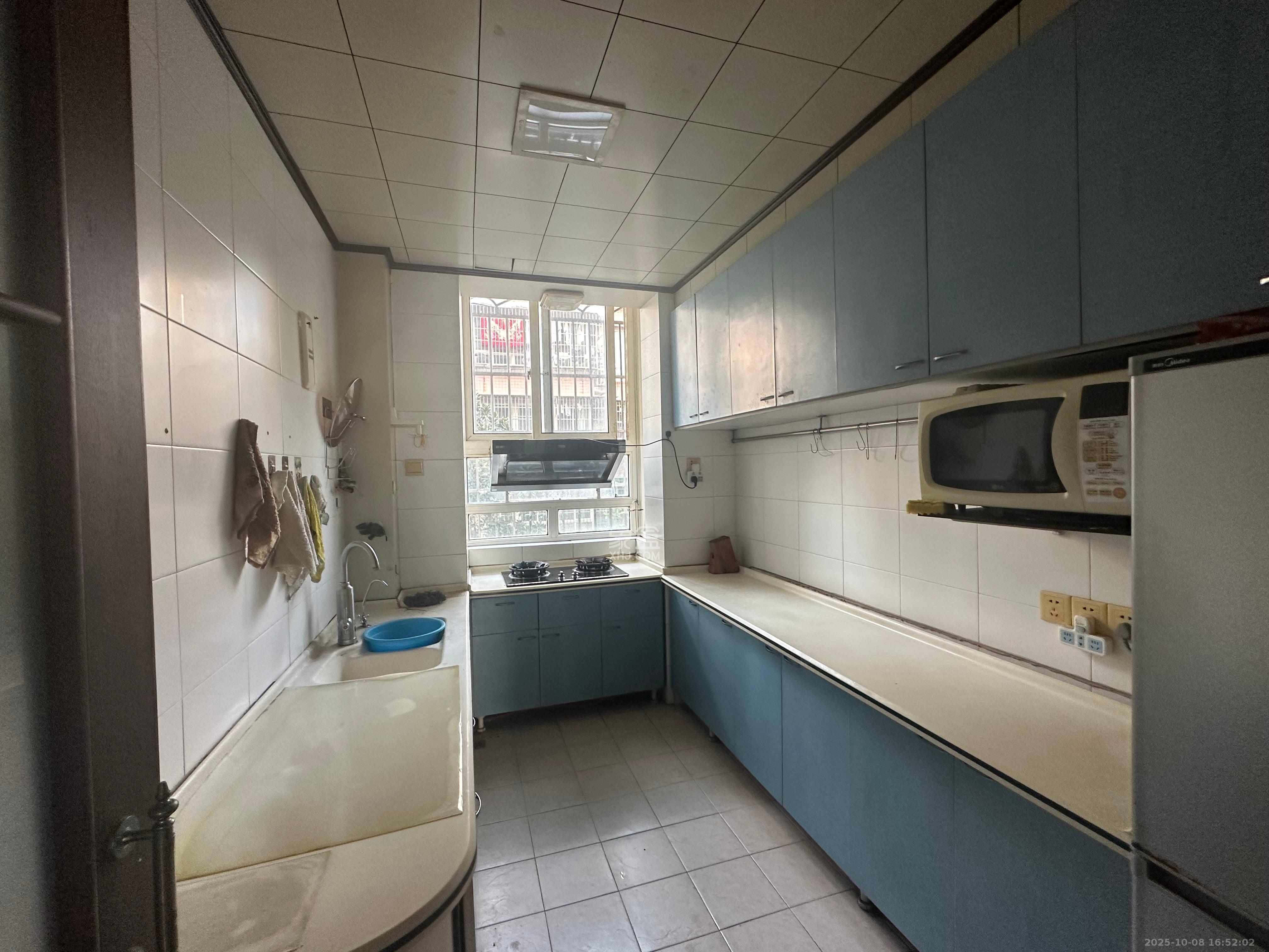 鑫天花园 3室2厅2卫 2000.0元/月 鑫天花园 3室2厅2卫 2000.0元/月室内图