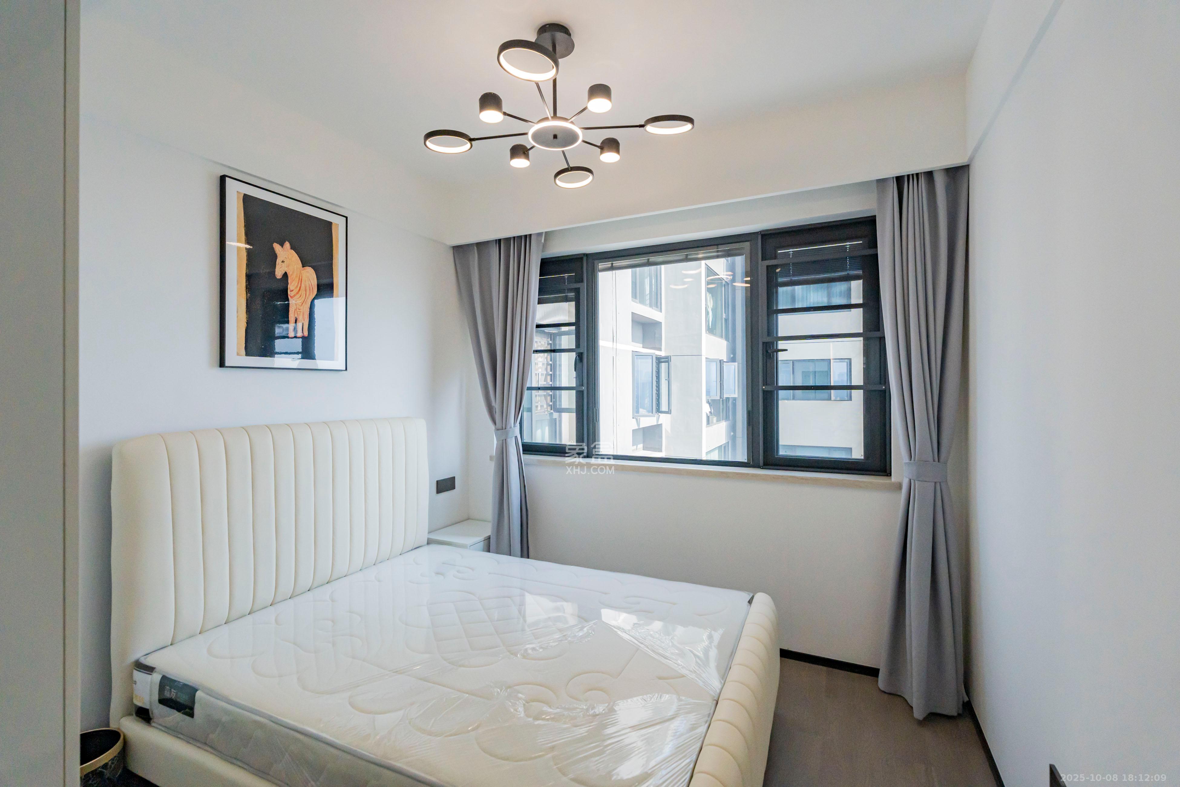 万科半岛国际 3室2厅1卫 130.0万 万科半岛国际 3室2厅1卫 130.0万卧室