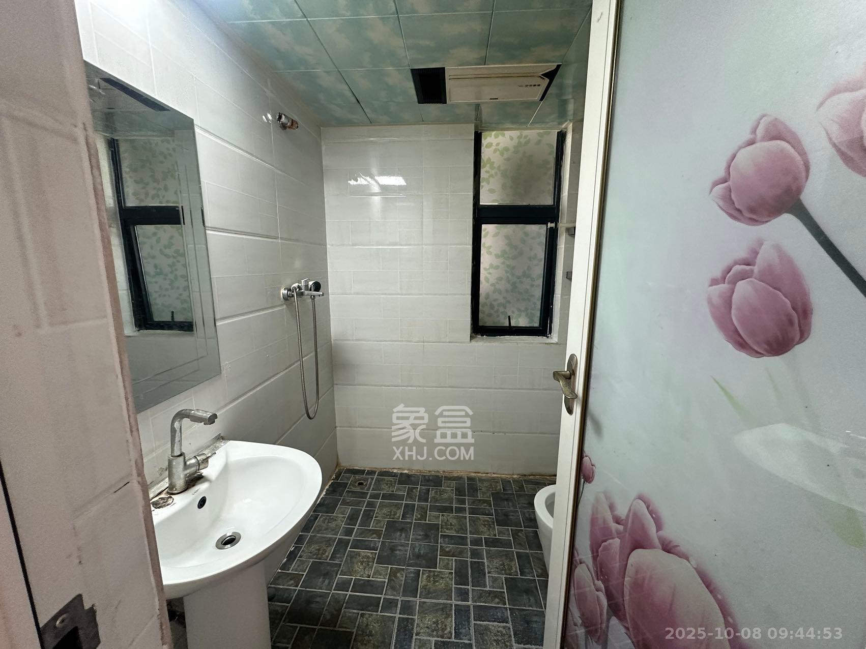 湘江世纪城融江苑  2室2厅1卫    1800.0元/月室内图