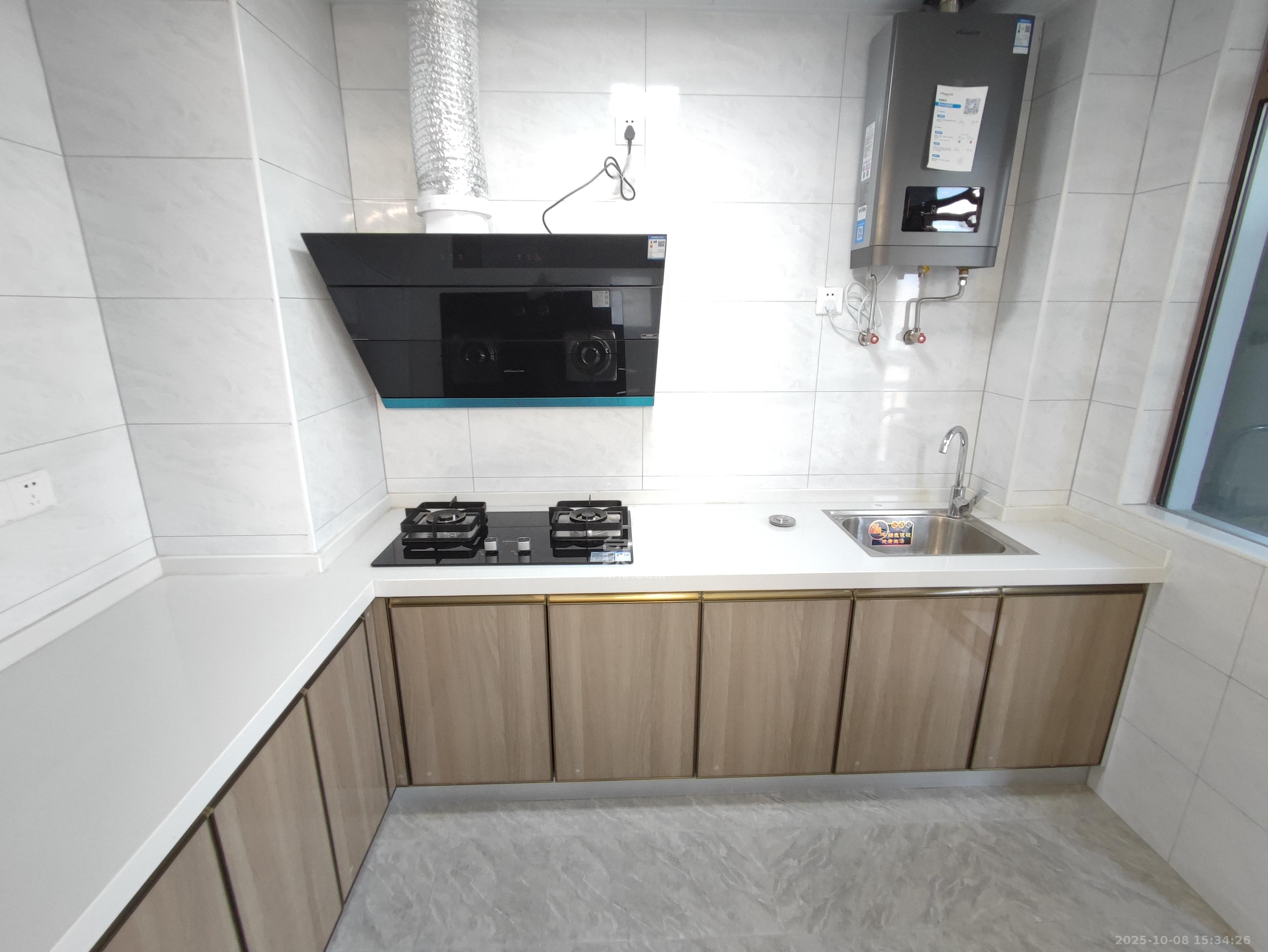 世茂铂翠湾一期 4室2厅1卫 3680.0元/月 世茂铂翠湾一期 4室2厅1卫 3680.0元/月室内图