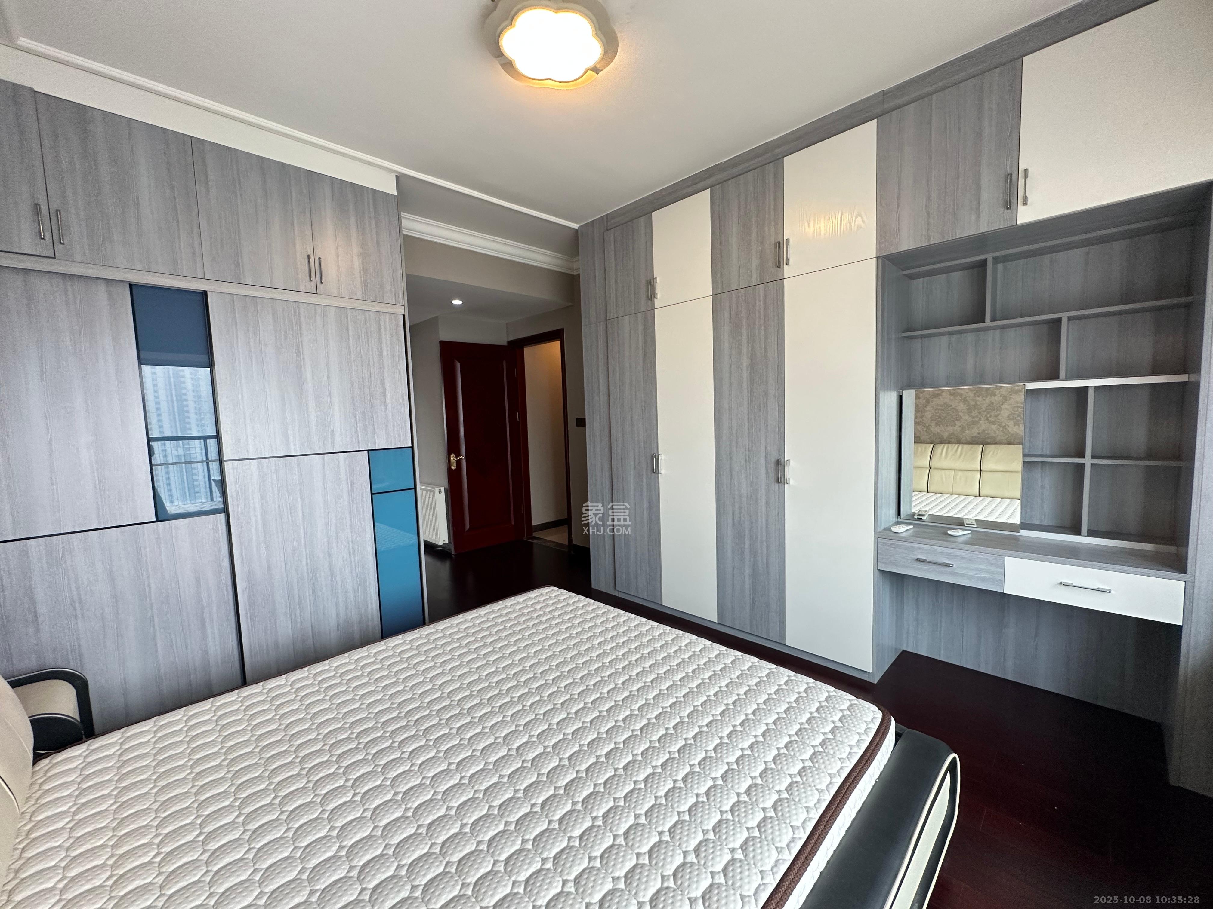 恒大御景湾  3室2厅2卫    4000.0元/月 恒大御景湾  3室2厅2卫    4000.0元/月室内图