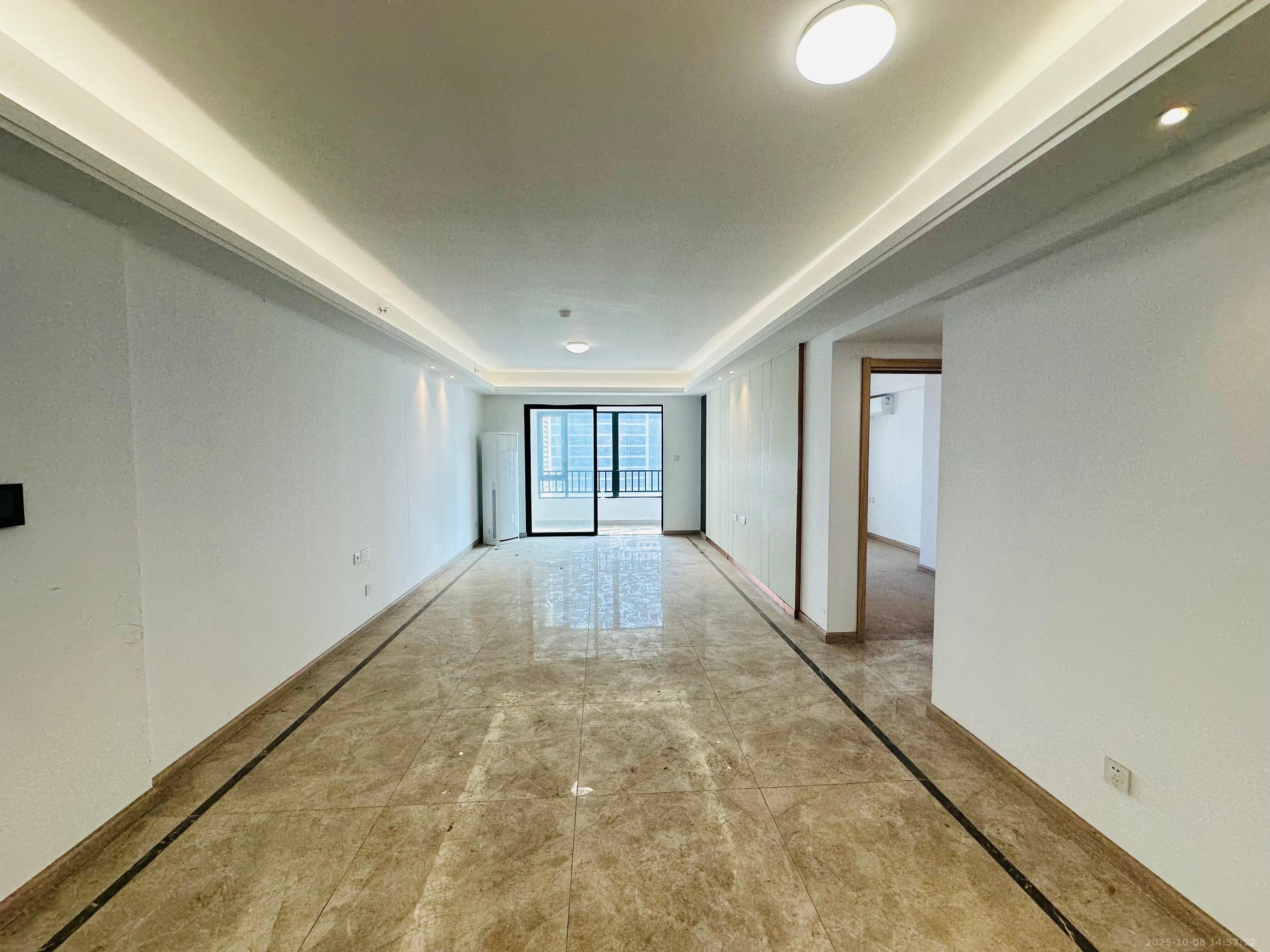 南山梅溪一方  4室2厅2卫    4000.0元/月 南山梅溪一方  4室2厅2卫    4000.0元/月室内图