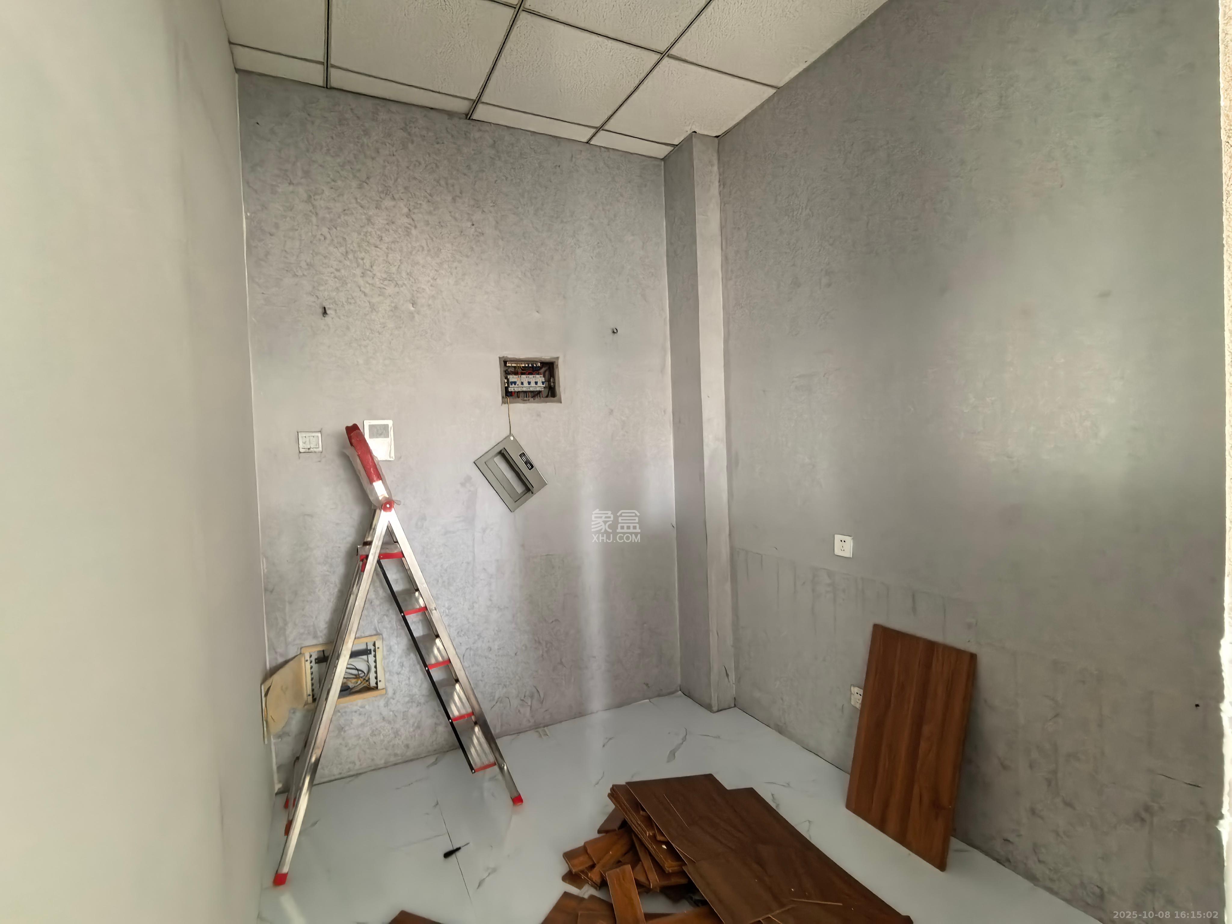 万国城（当代满庭春MOMA）三期  1室1厅1卫    1500.0元/月室内图