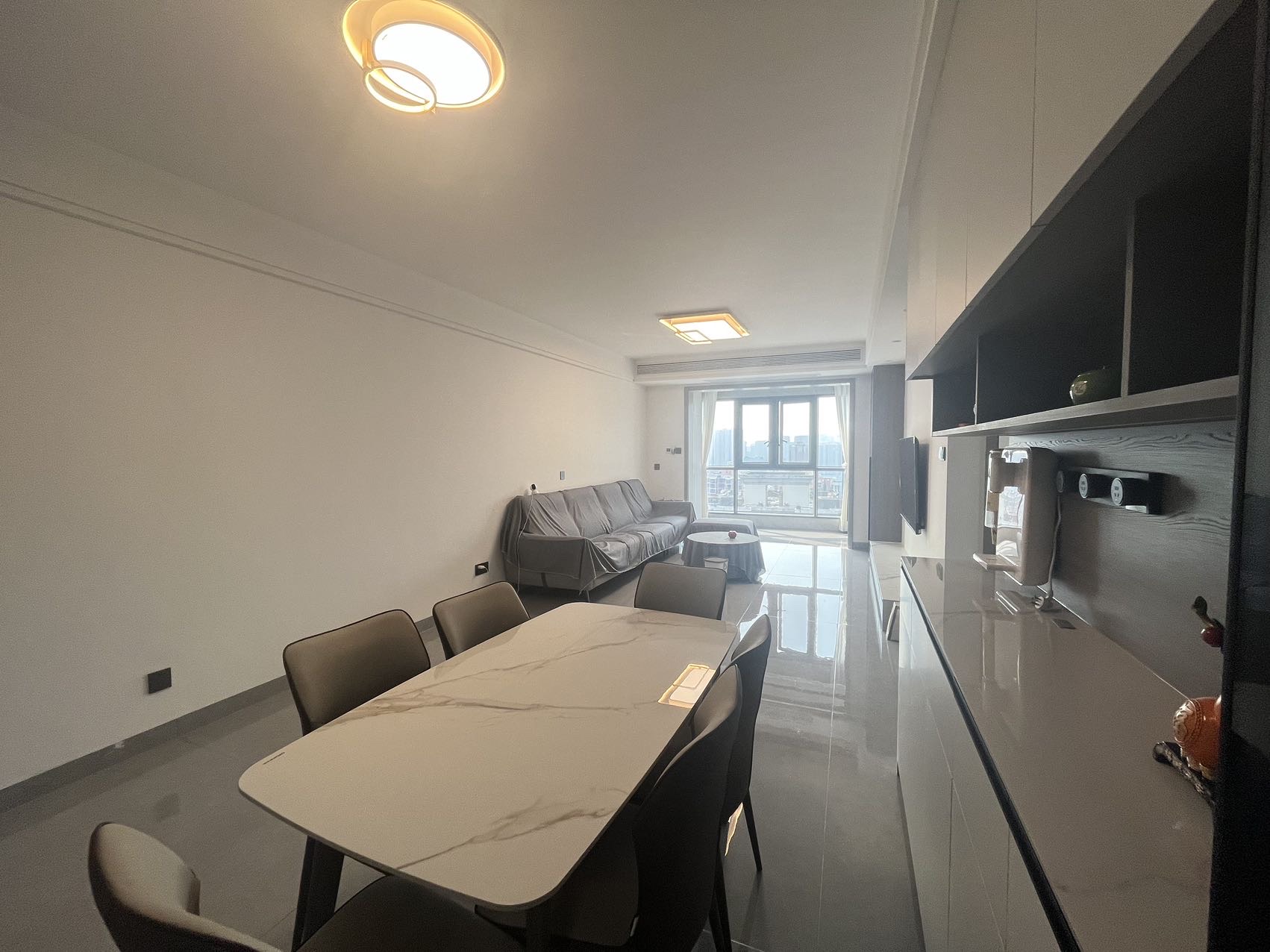 桃花缘 1室2厅1卫 2200.0元/月 桃花缘 1室2厅1卫 2200.0元/月室内图