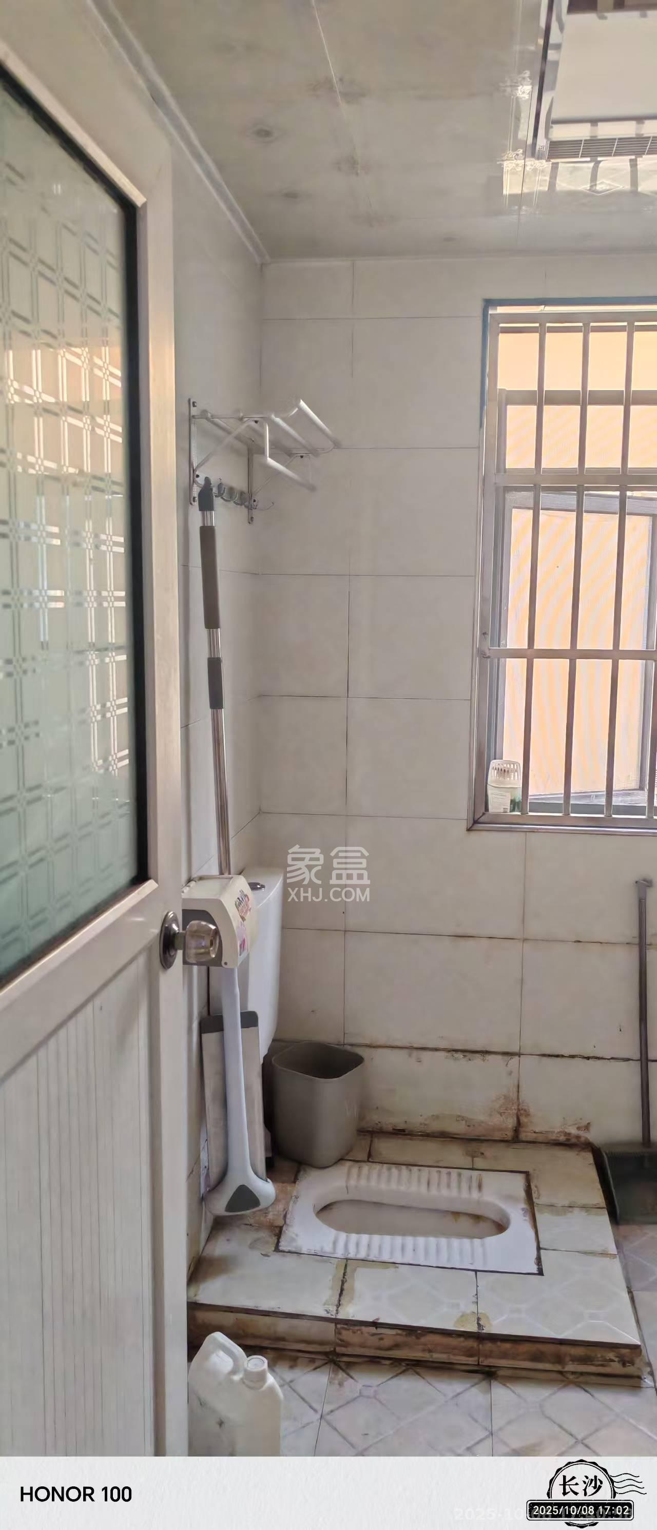 上峰苑(兰亭玥岛)  2室2厅1卫    2100.0元/月 上峰苑(兰亭玥岛)  2室2厅1卫    2100.0元/月室内图