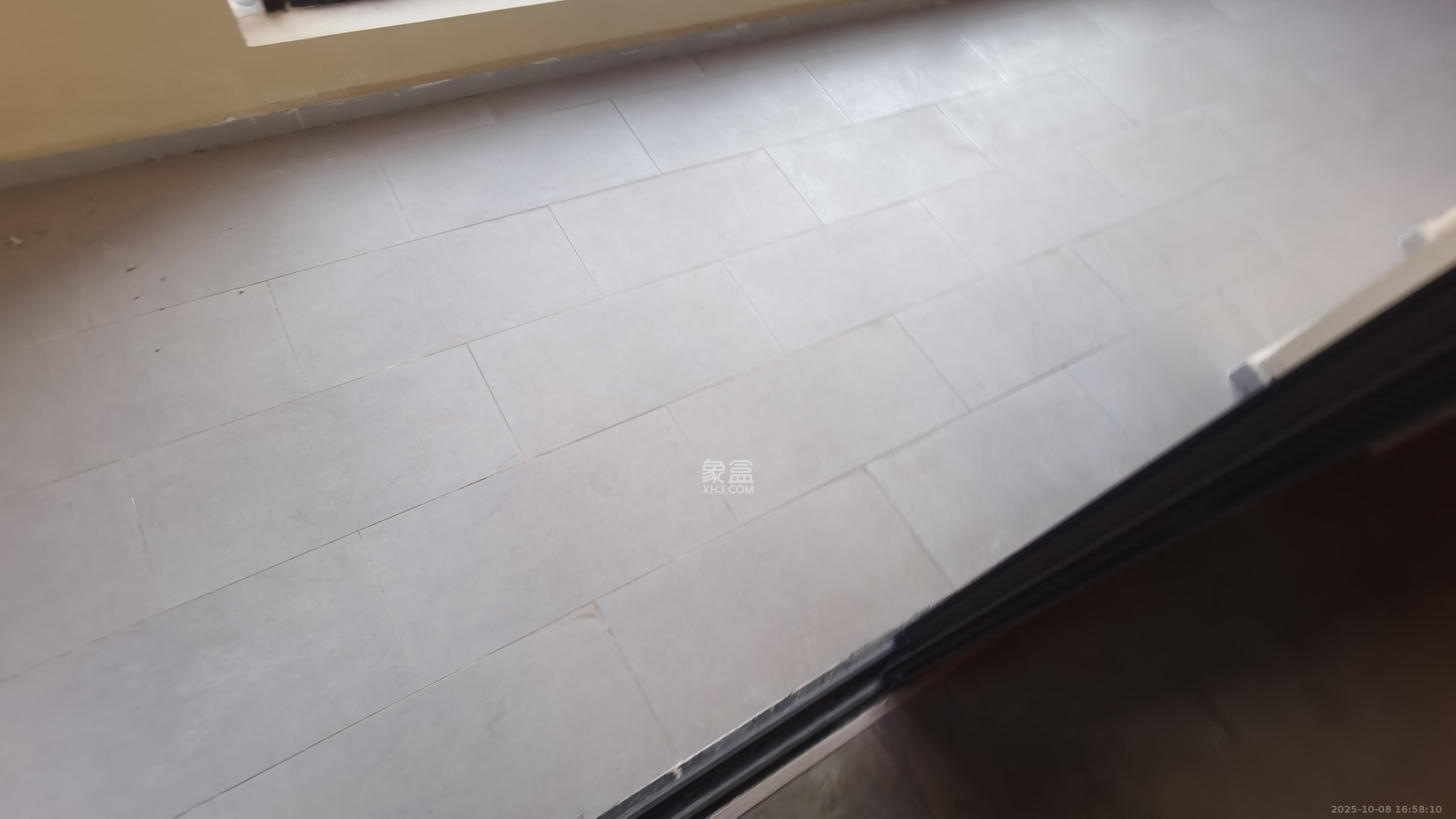 新力铂园(江山云著) 3室2厅2卫 3500.0元/月 新力铂园(江山云著) 3室2厅2卫 3500.0元/月室内图