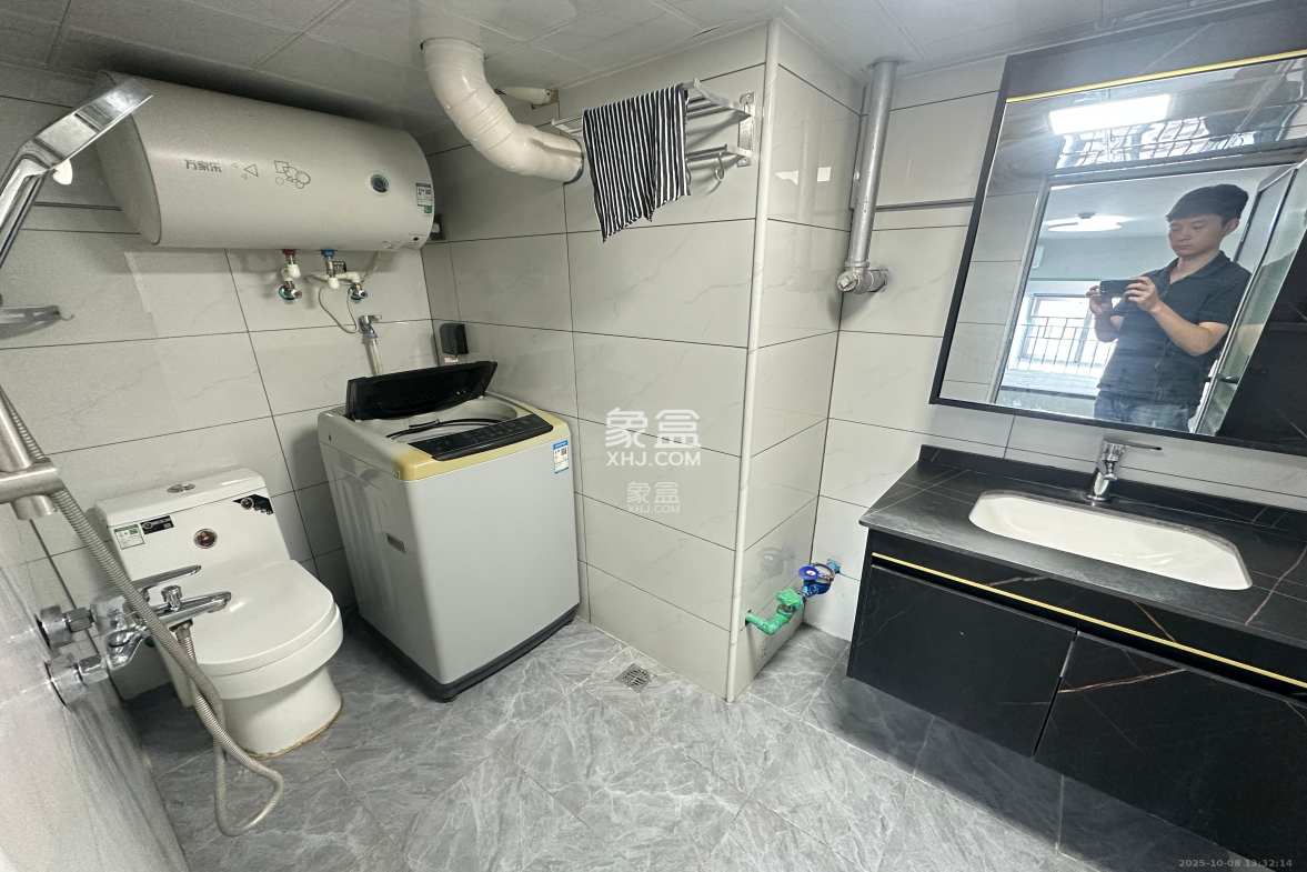 金地中交麓谷香颂(金地中交雅苑)  2室1厅1卫    1300.0元/月 金地中交麓谷香颂(金地中交雅苑)  2室1厅1卫    1300.0元/月室内图