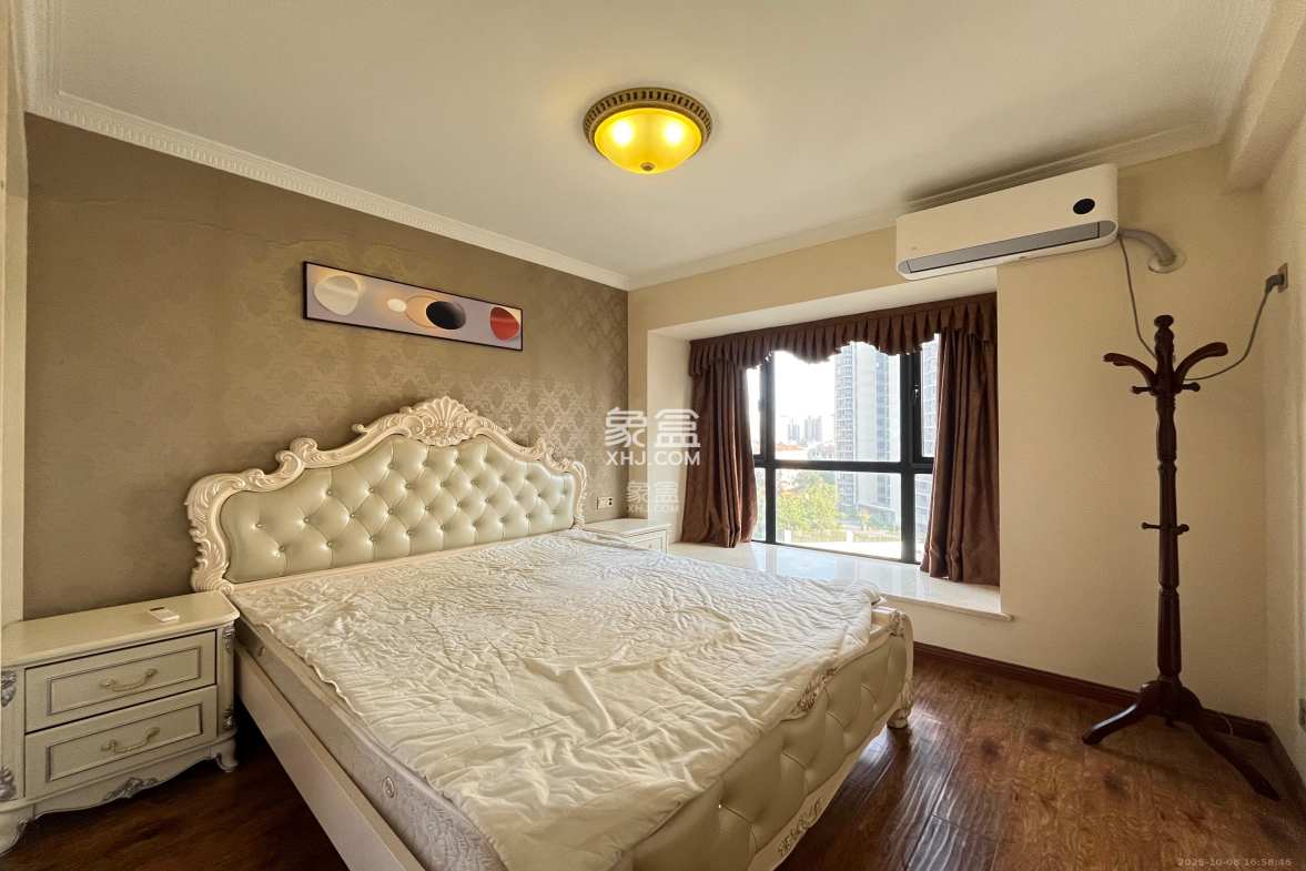 阿普阿布 2室2厅1卫 2800.0元/月 阿普阿布 2室2厅1卫 2800.0元/月室内图