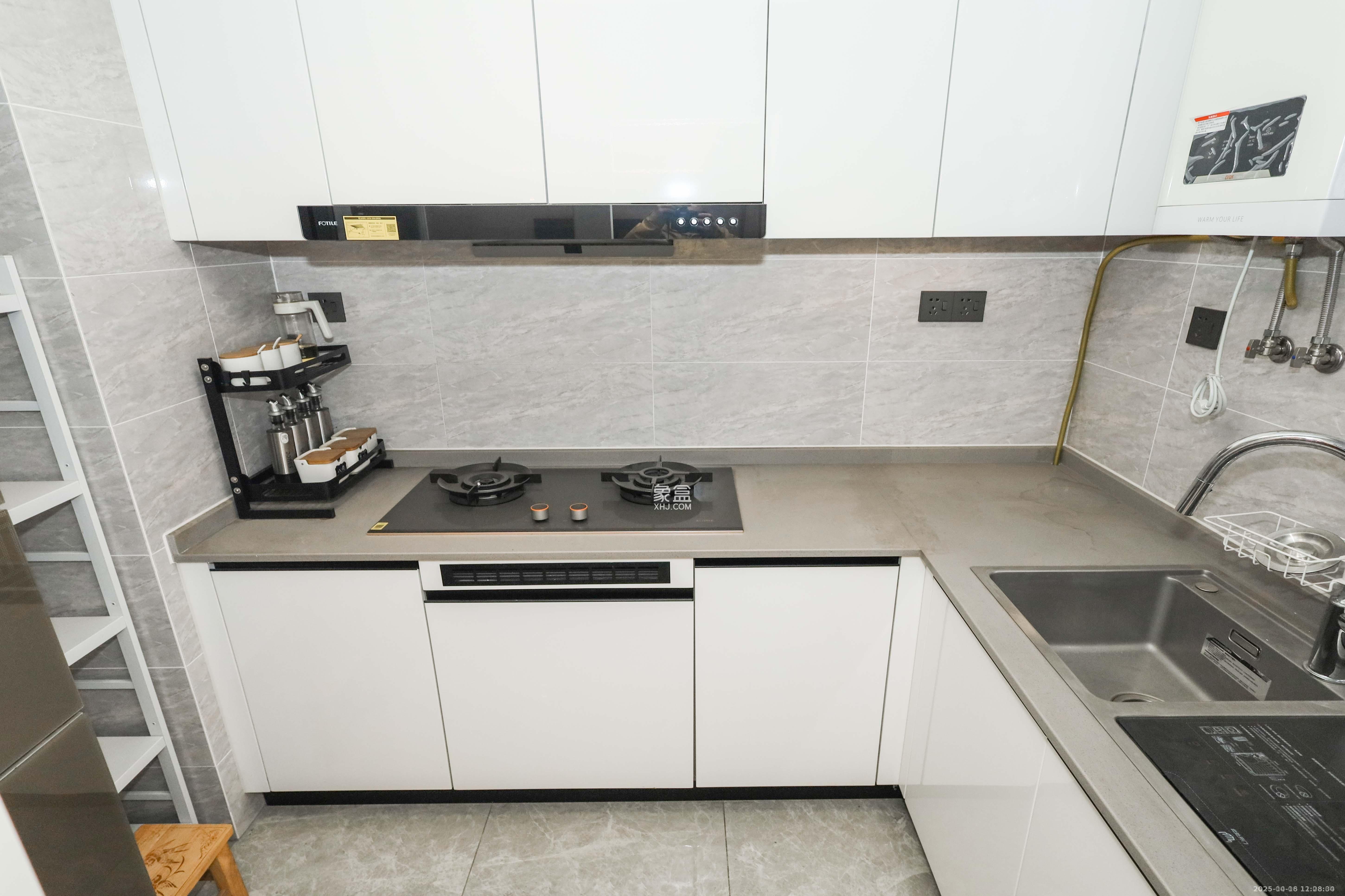 万科金色梦想A区 4室2厅2卫 3500.0元/月 万科金色梦想A区 4室2厅2卫 3500.0元/月室内图