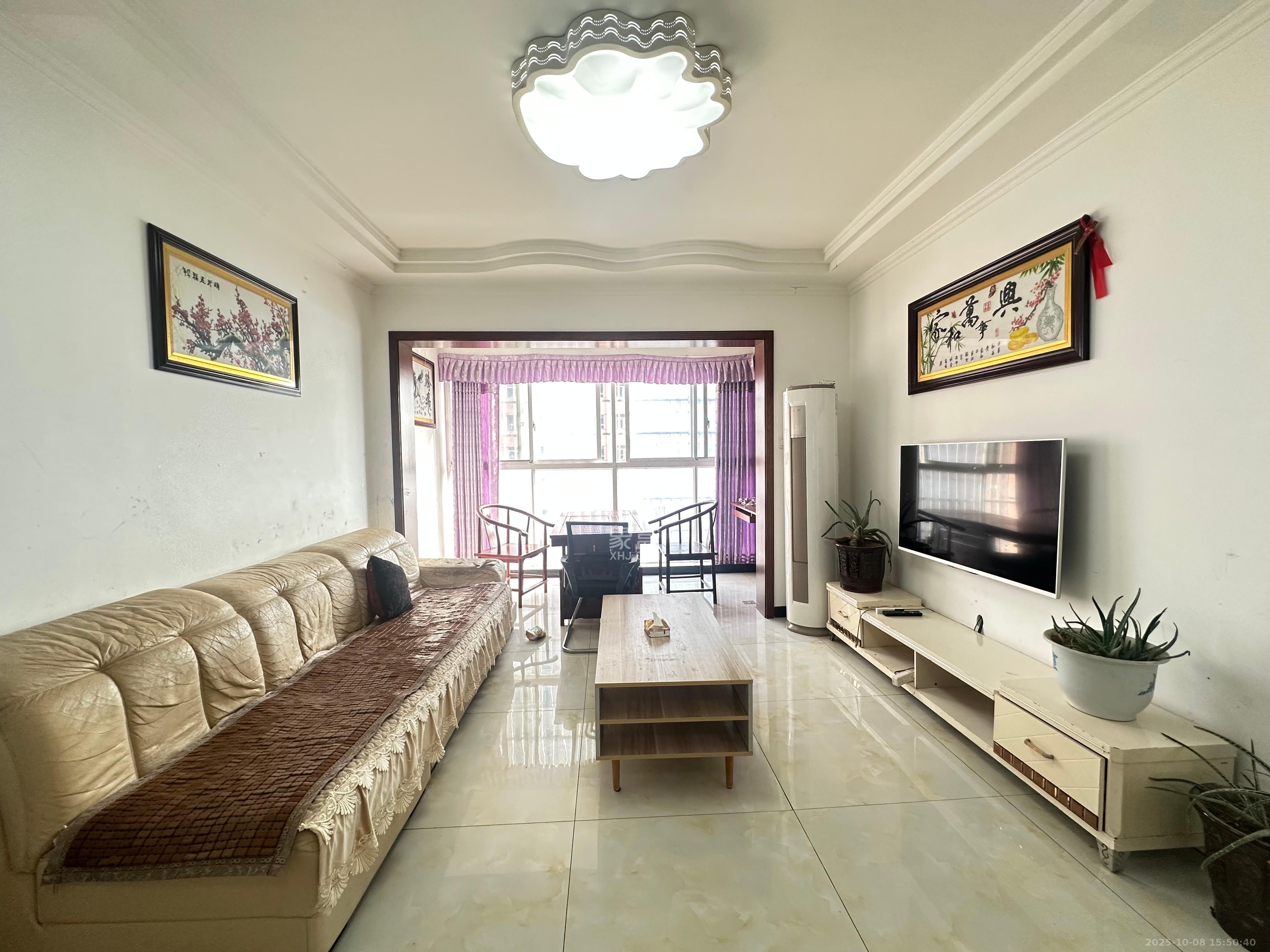 新蕾品阁居  3室2厅1卫    1800.0元/月