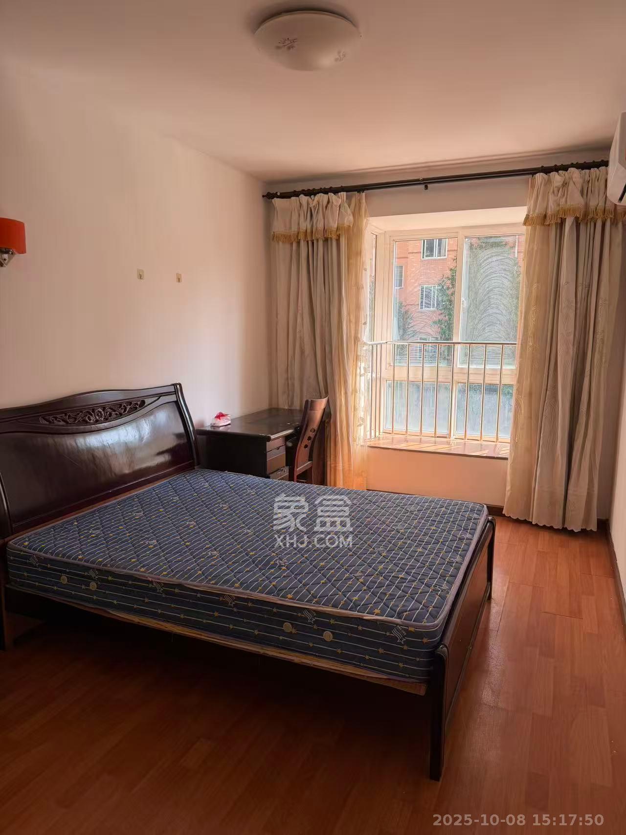 晶华美地 3室2厅2卫 2000.0元/月 晶华美地 3室2厅2卫 2000.0元/月室内图