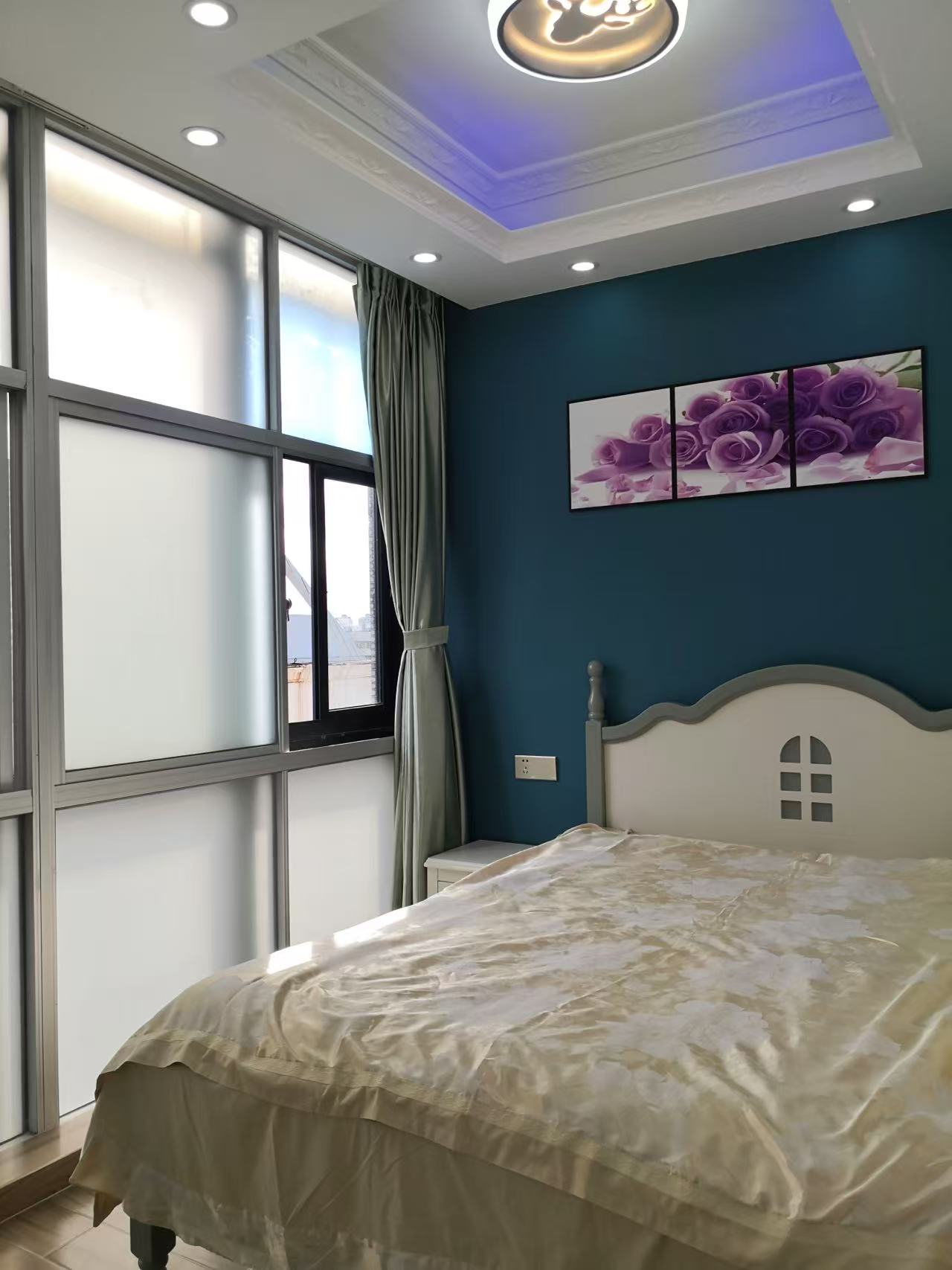 华昌大厦 2室1厅1卫 2500.0元/月 华昌大厦 2室1厅1卫 2500.0元/月室内图