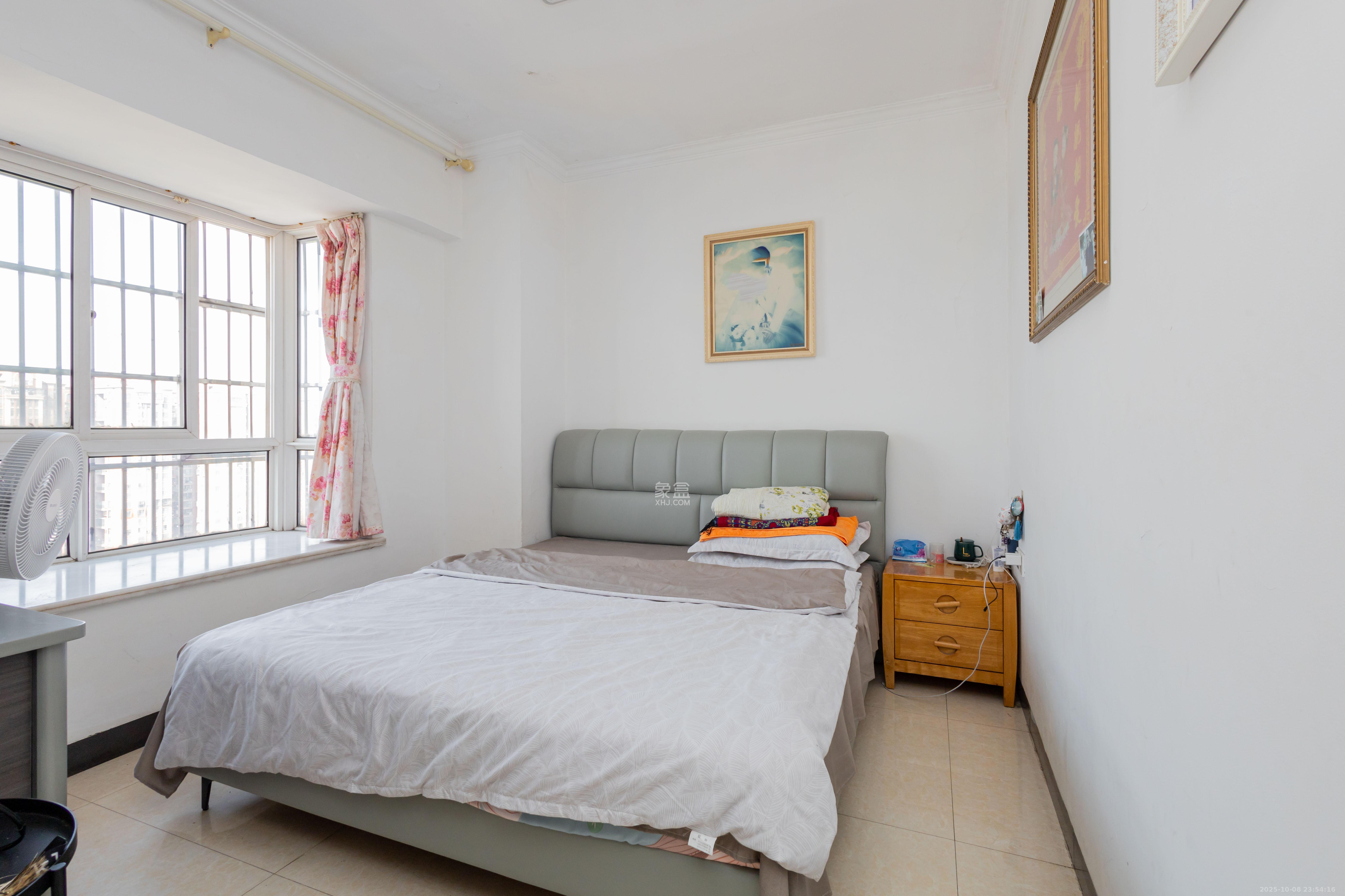 未来蜂巢 3室2厅1卫 34.8万 未来蜂巢 3室2厅1卫 34.8万卧室